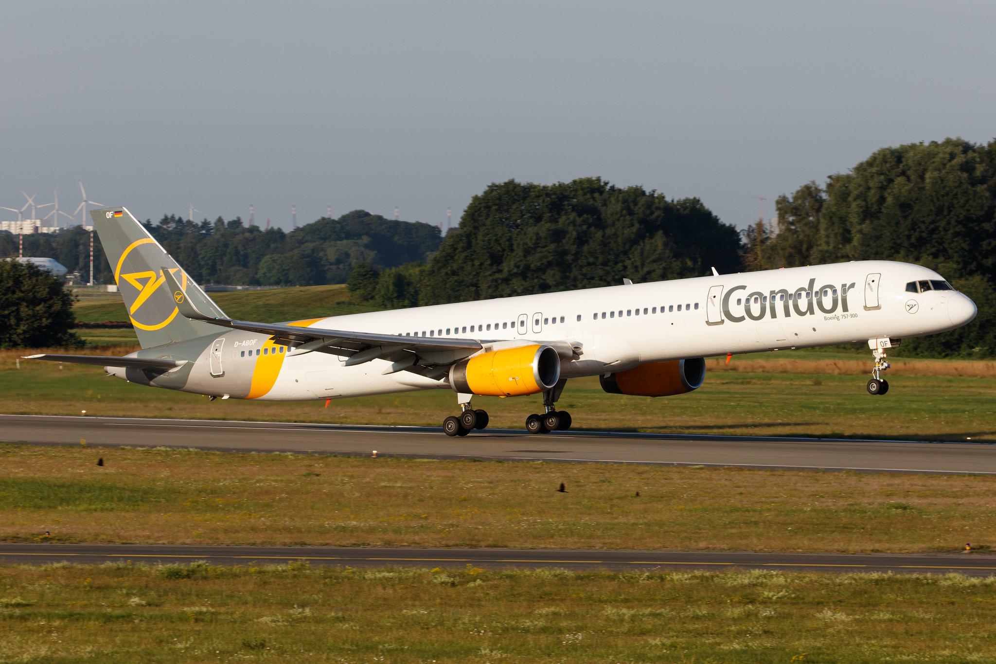 Hamburg Airport: Condor (DE / CFG) |  Boeing 757-330 B753 | D-ABOF | MSN 29013