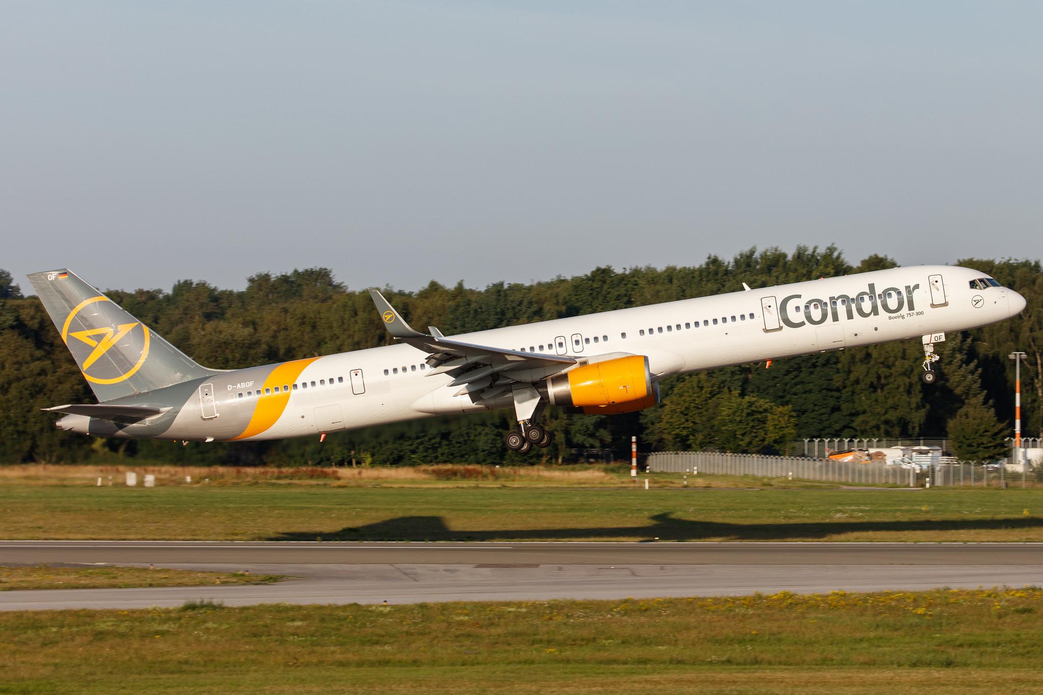 Hamburg Airport: Condor (DE / CFG) |  Boeing 757-330 B753 | D-ABOF | MSN 29013
