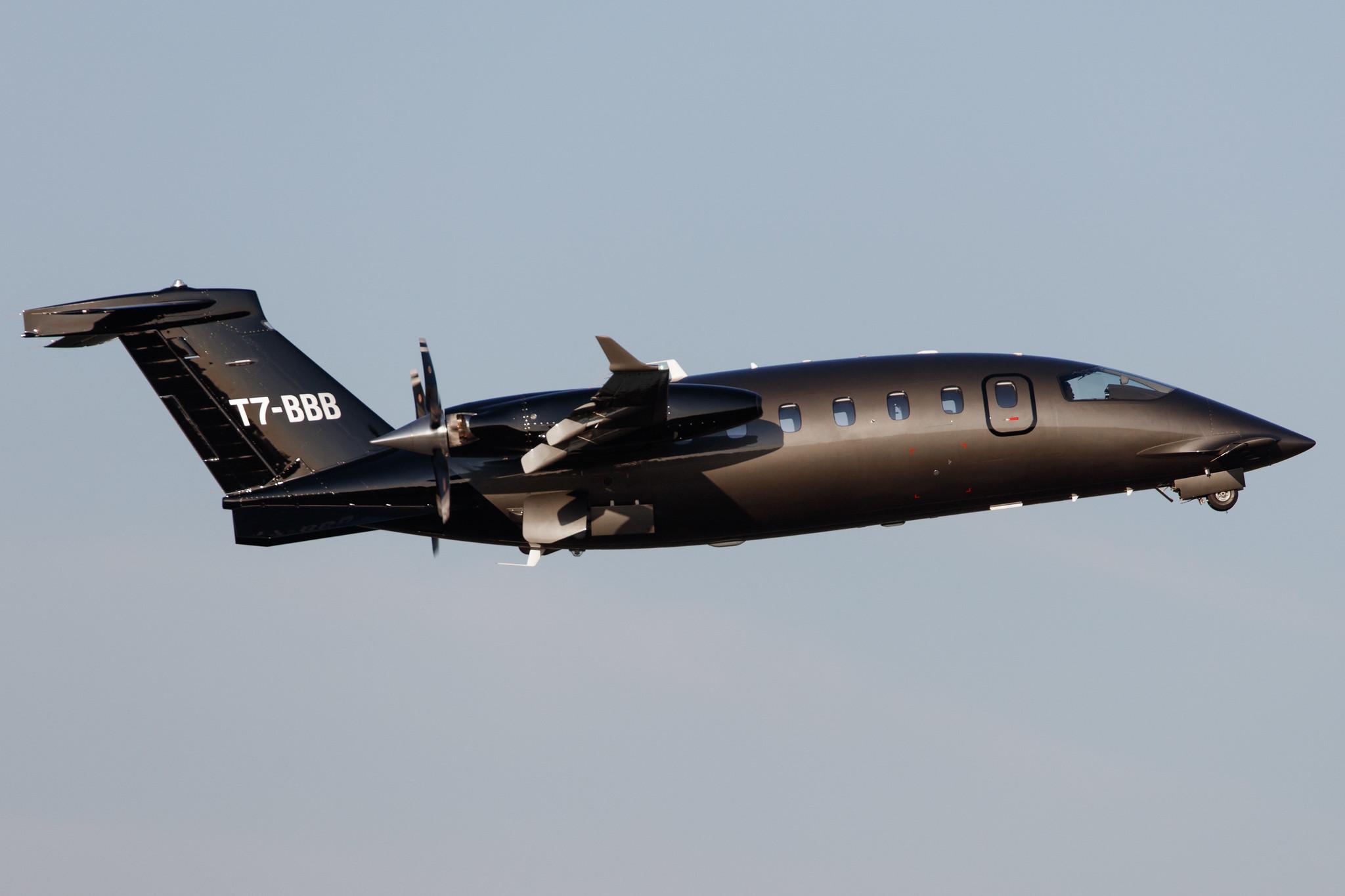 Hamburg Airport: Private Owner |  Piaggio P180 Avanti EVO P180 | T7-BBB | MSN 3007