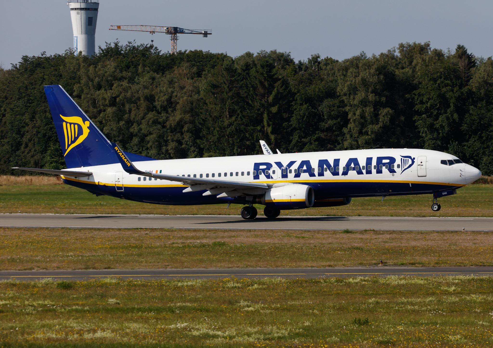 Hamburg Airport: Ryanair (FR / RYR) |  Boeing 737-8AS B738 | EI-DHH | MSN 33817