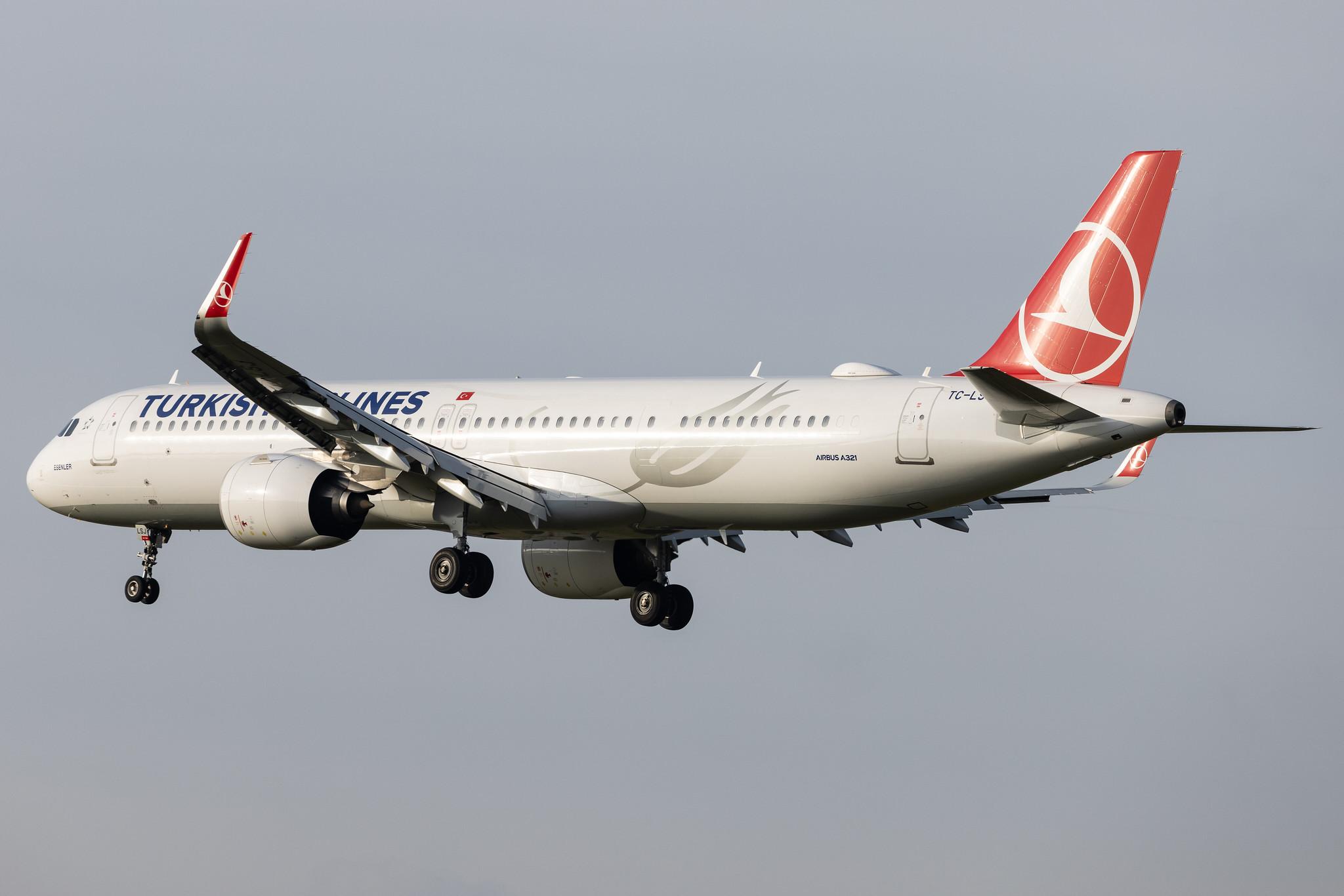 Hamburg Airport: Turkish Airlines (TK / THY) |  Airbus A321-271NX A21N | TC-LSJ | MSN 08957