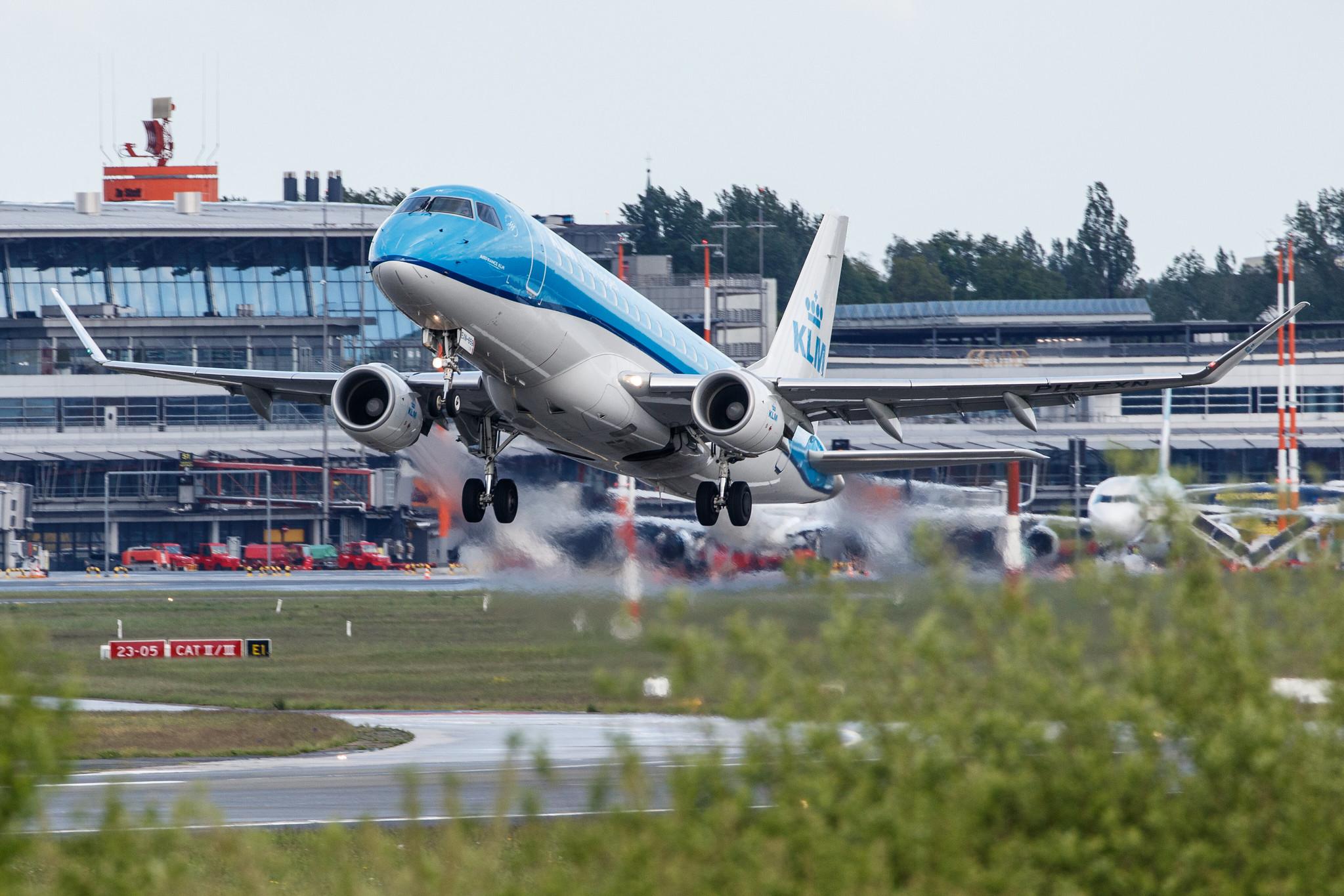 Hamburg Airport: KLM (KL / KLM) | Operator: KLM Cityhopper |  Embraer E175STD E75L | PH-EXN | MSN 17000659