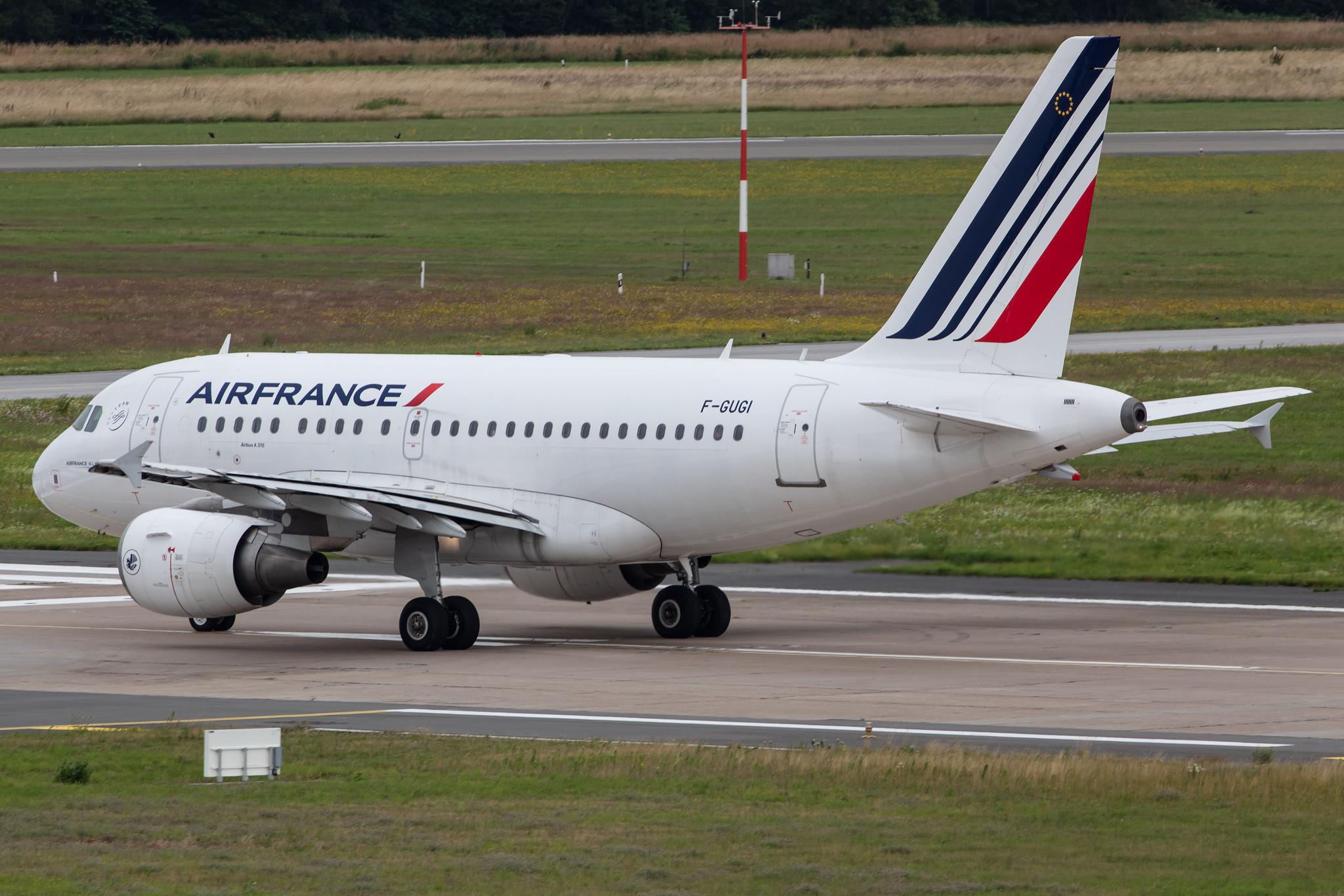 Hamburg Airport: Air France (AF / AFR) |  Airbus A318-111 A318 | F-GUGI | MSN 2350