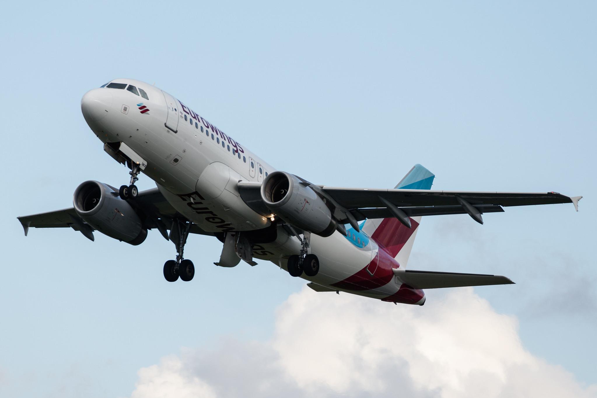 Hamburg Airport: Eurowings (EW / EWG) |  Airbus A319-132 A319 | D-AGWX | MSN 5569