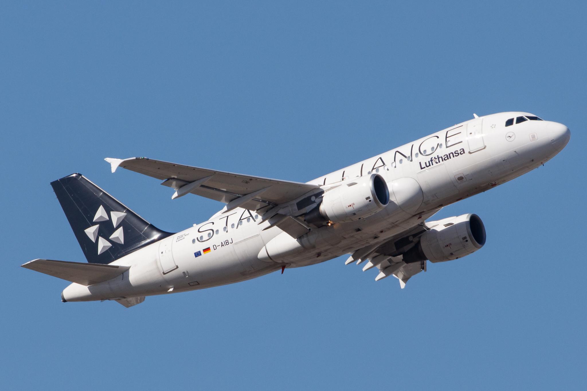 Frankfurt Airport: Lufthansa (LH / DLH) |  Livery: Star Alliance Livery |  Airbus A319-112 A319 | D-AIBJ | MSN 5293