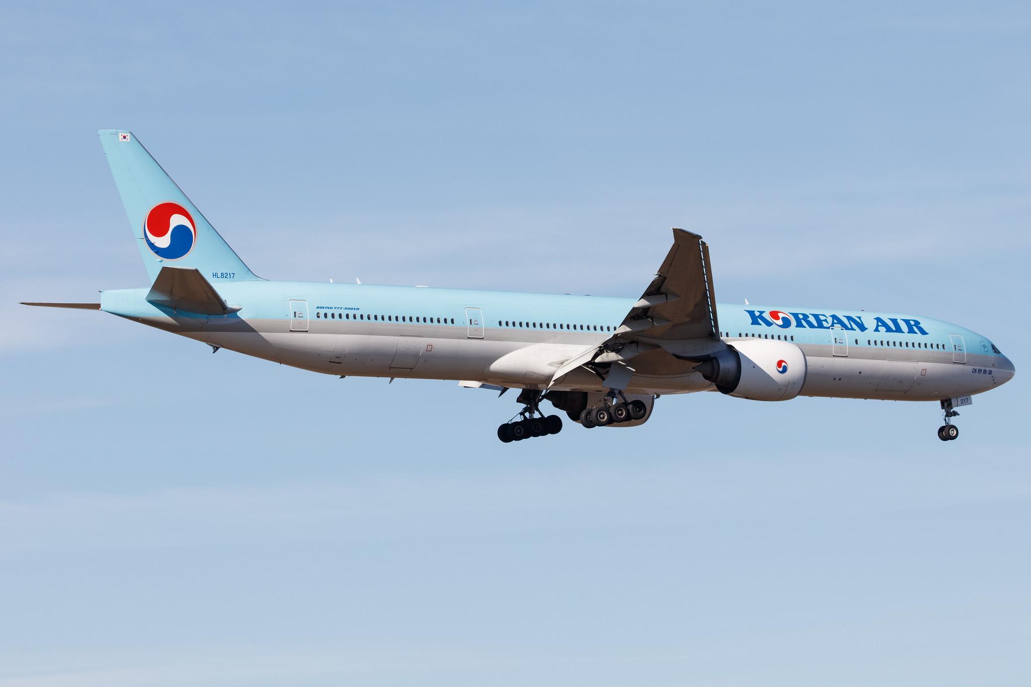 Frankfurt Airport: Korean Air (KE / KAL) |  Boeing 777-3B5(ER) B77W | HL8217 | MSN 37648