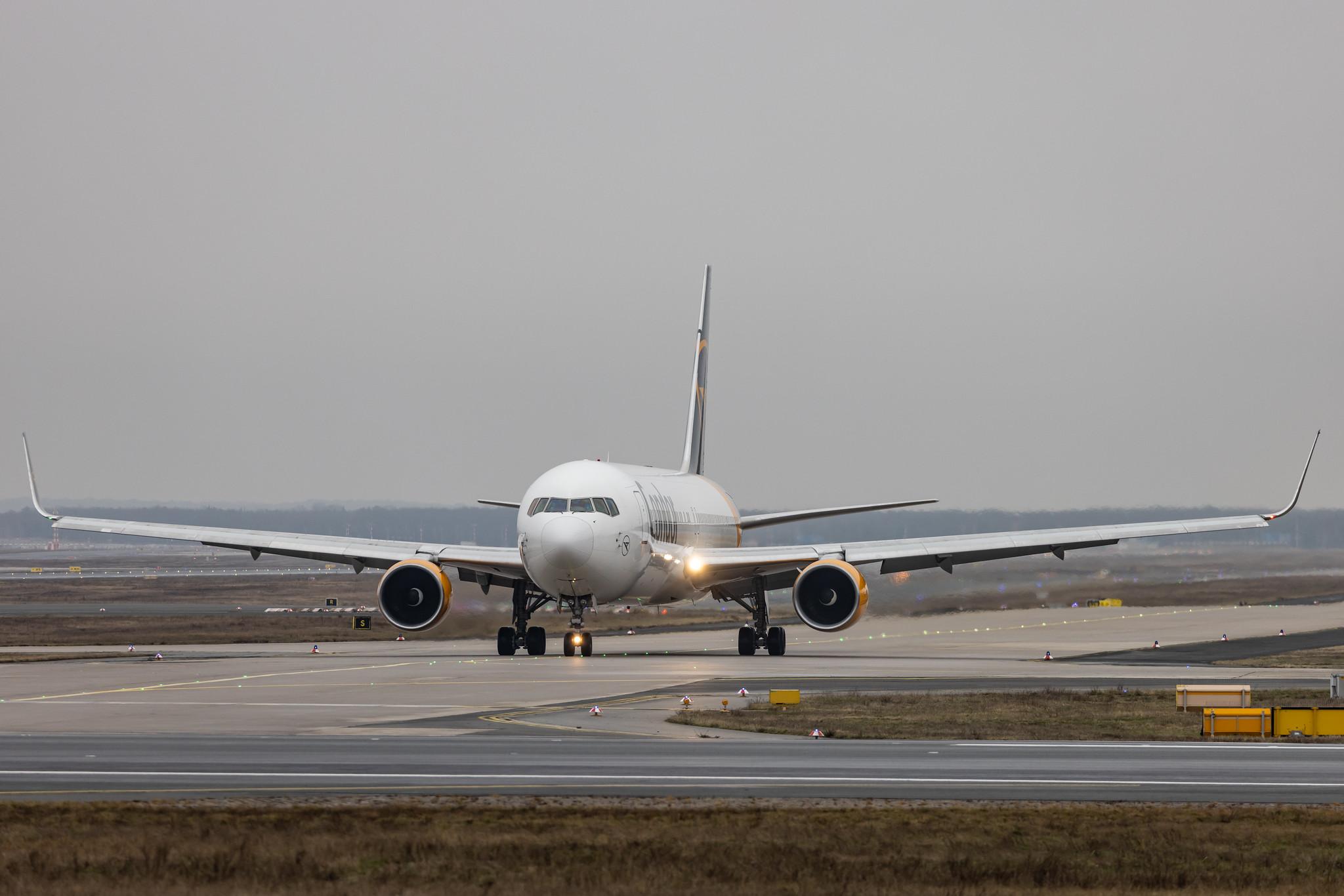Frankfurt Airport: Condor (DE / CFG) |  Boeing 767-330(ER) B763 | D-ABUD | MSN 26983