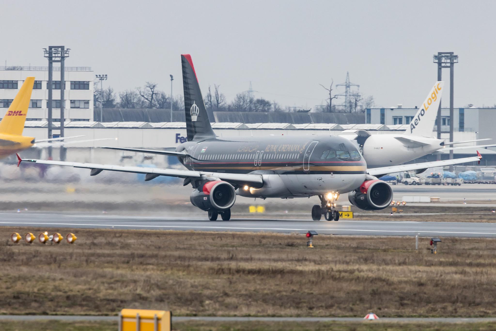 Frankfurt Airport: Royal Jordanian (RJ / RJA) |  Airbus A320-232 A320 | JY-AYR | MSN 4817
