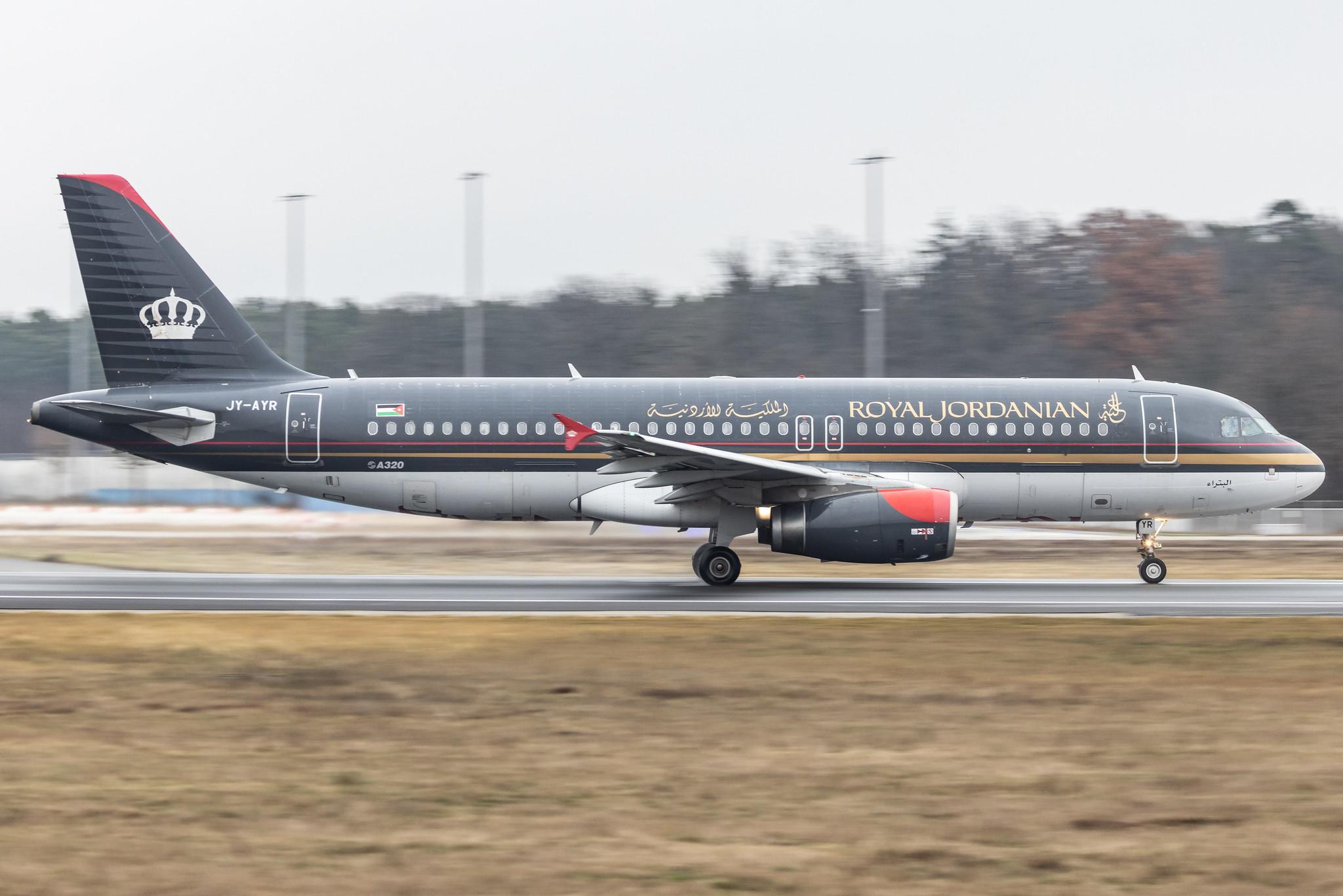 Frankfurt Airport: Royal Jordanian (RJ / RJA) |  Airbus A320-232 A320 | JY-AYR | MSN 4817