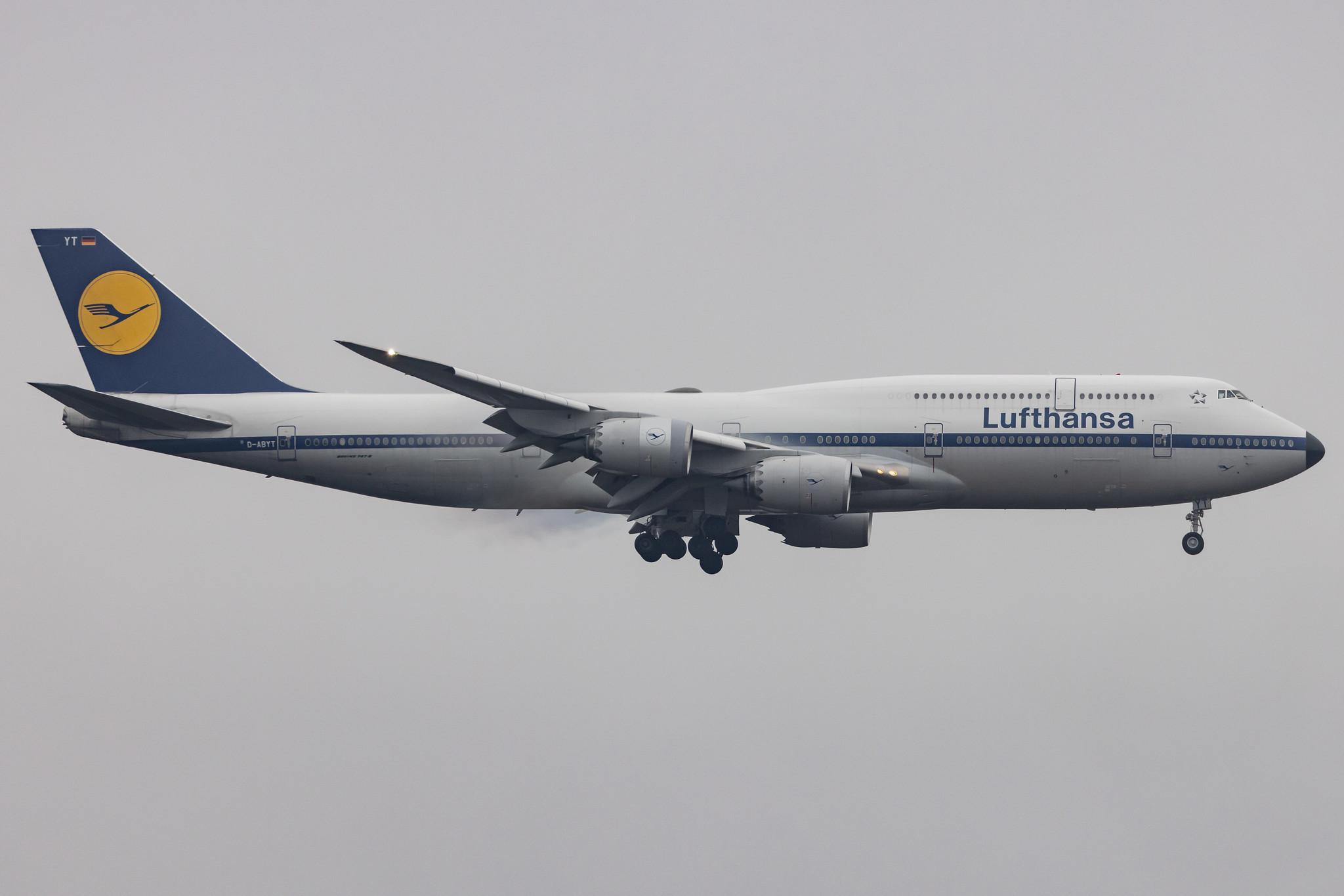 Frankfurt Airport: Lufthansa (LH / DLH) |  Livery: Retro Livery |  Boeing 747-830 B748 | D-ABYT | MSN 37844