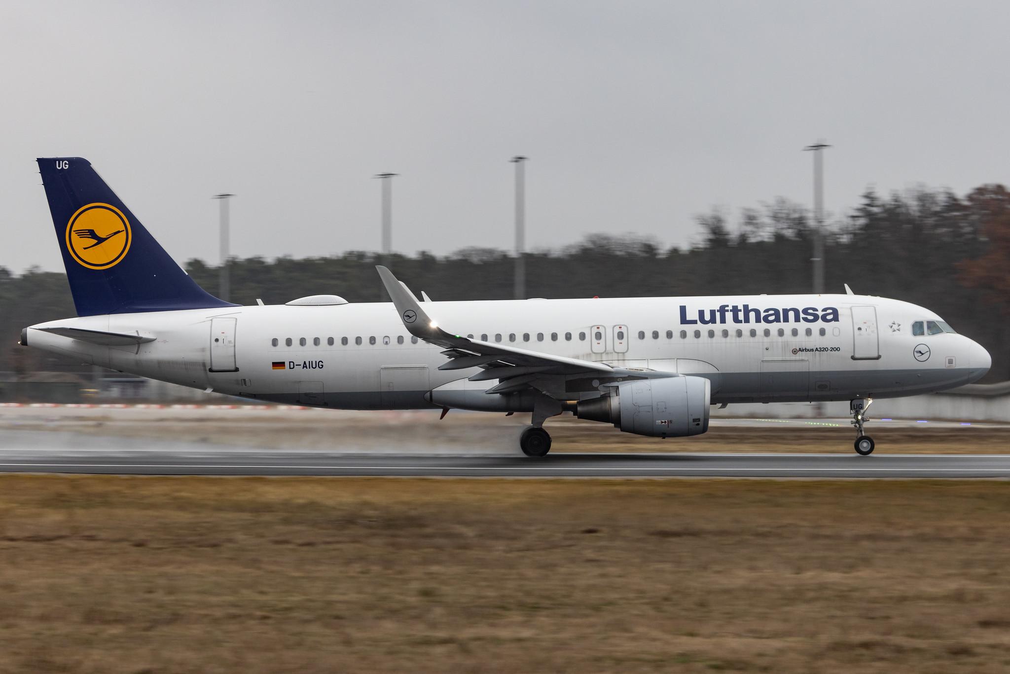 Frankfurt Airport: Lufthansa (LH / DLH) |  Airbus A320-214 A320 | D-AIUG | MSN 6202