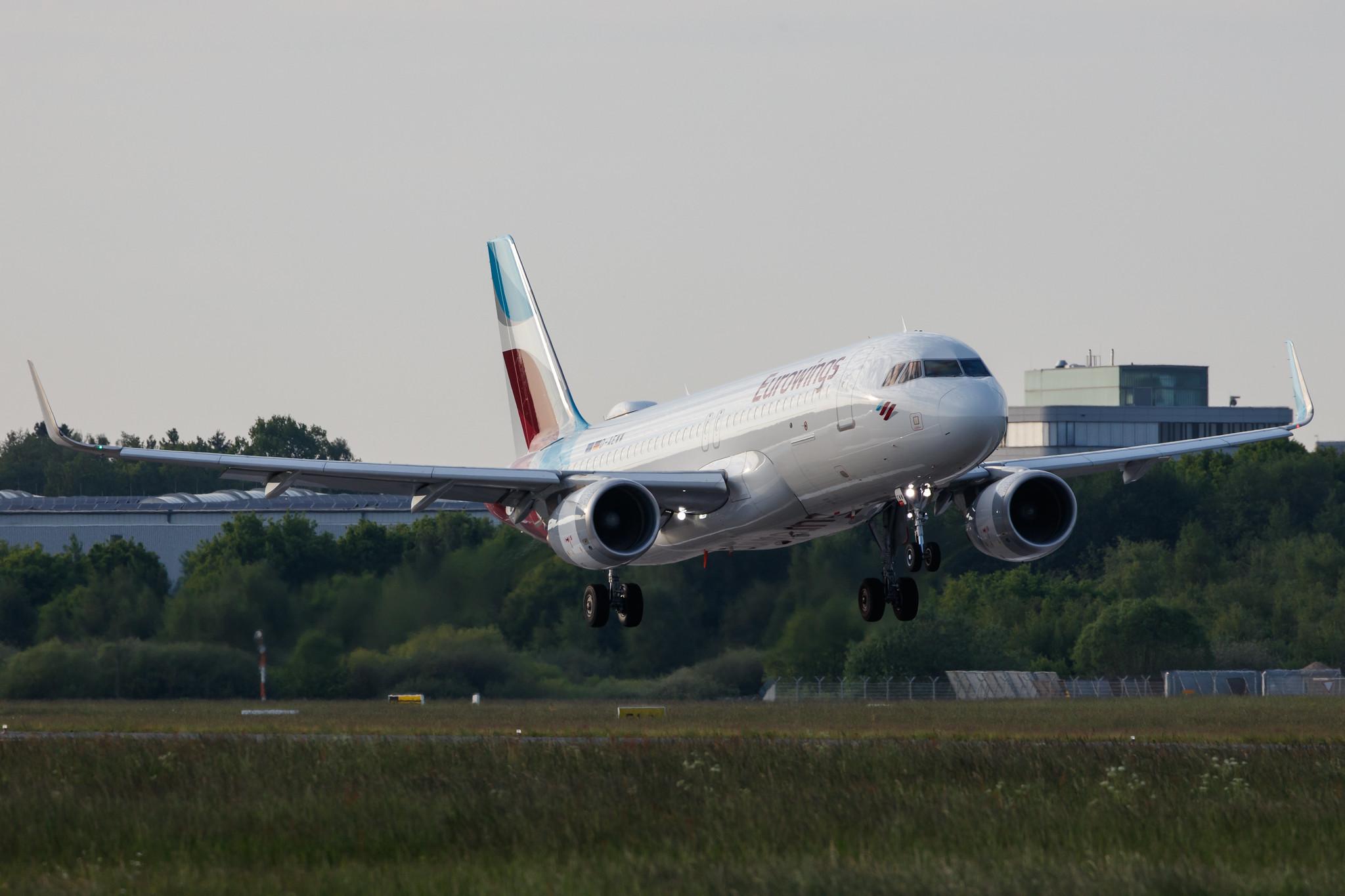 Hamburg Airport: Eurowings (EW / EWG) |  Airbus A320-214 A320 | D-AEWW | MSN 7615