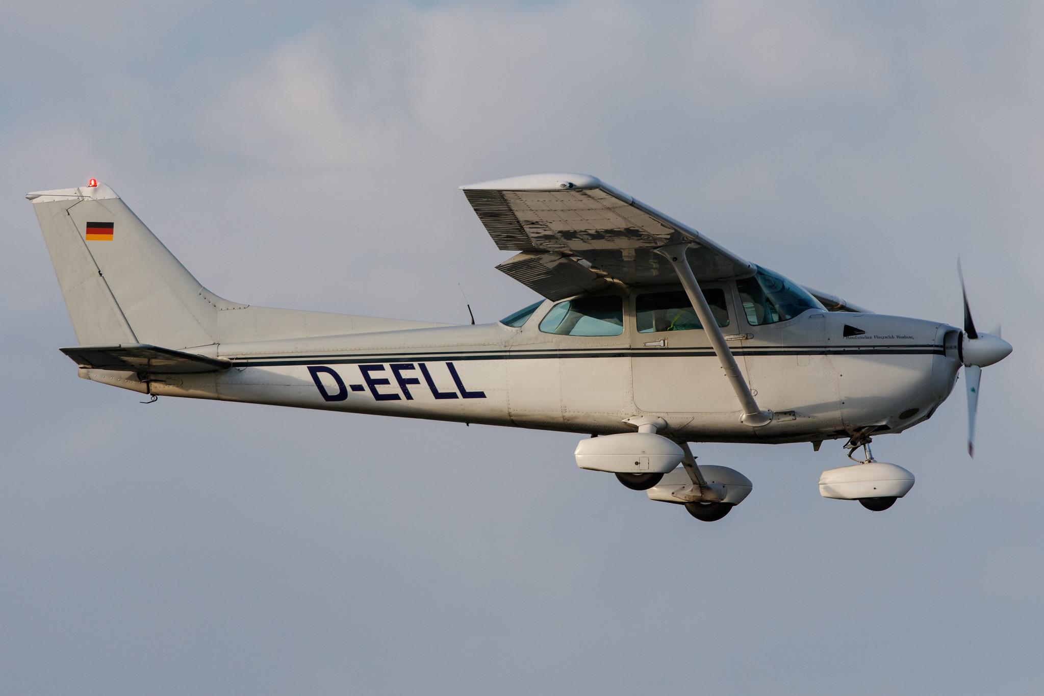 Hamburg Airport: Private owner |  Cessna 172P Skyhawk C172 | D-EFLL | MSN 172-75489