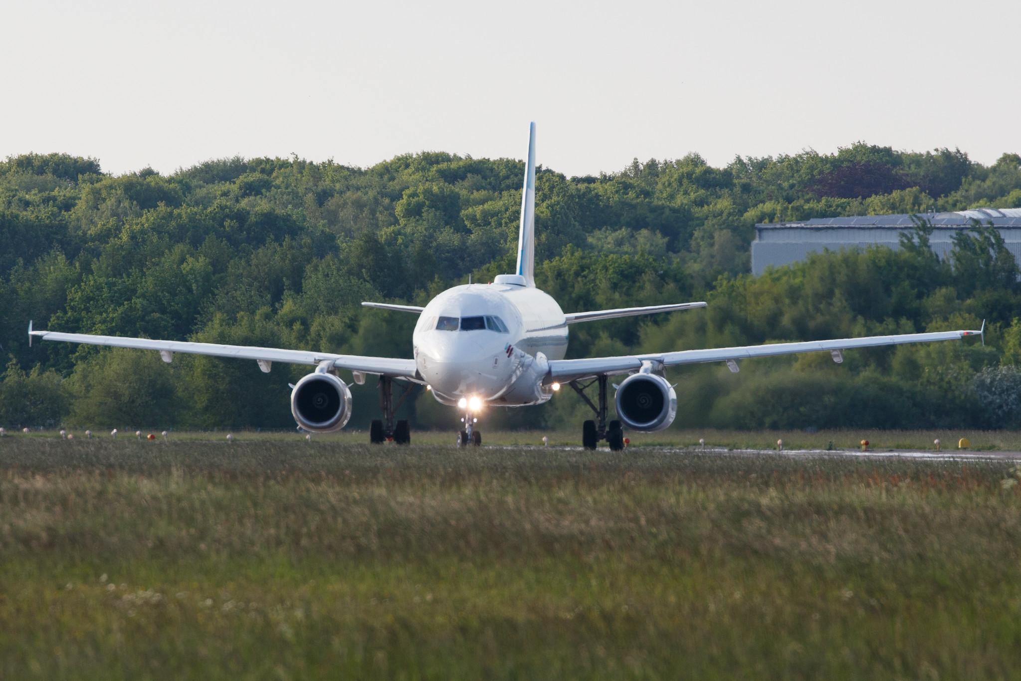 Hamburg Airport: Eurowings (EW / EWG) |  Airbus A319-132 A319 | D-AGWJ | MSN 3375