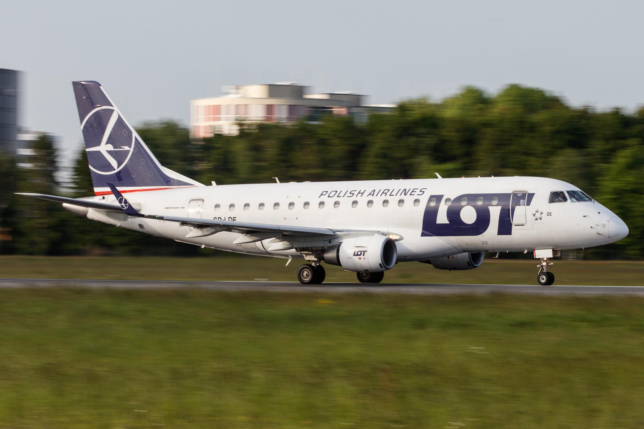 Hamburg Airport: LOT (LO / LOT) |  Embraer E170STD E170 | SP-LDE | MSN 17000029