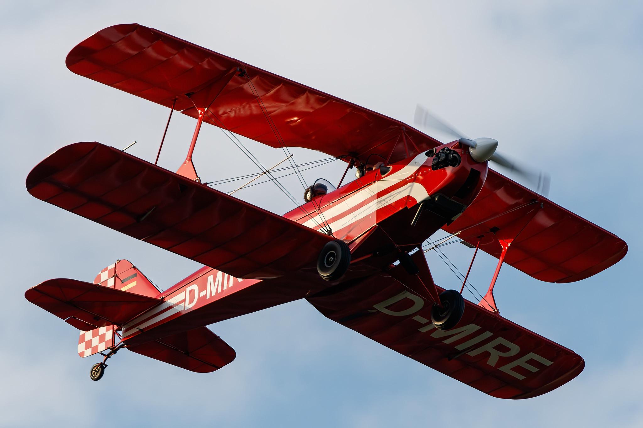 Hamburg Airport: Hamburg Airport: Private owner | D3 Sunwheel ULAC | D-MIRE | MSN 033