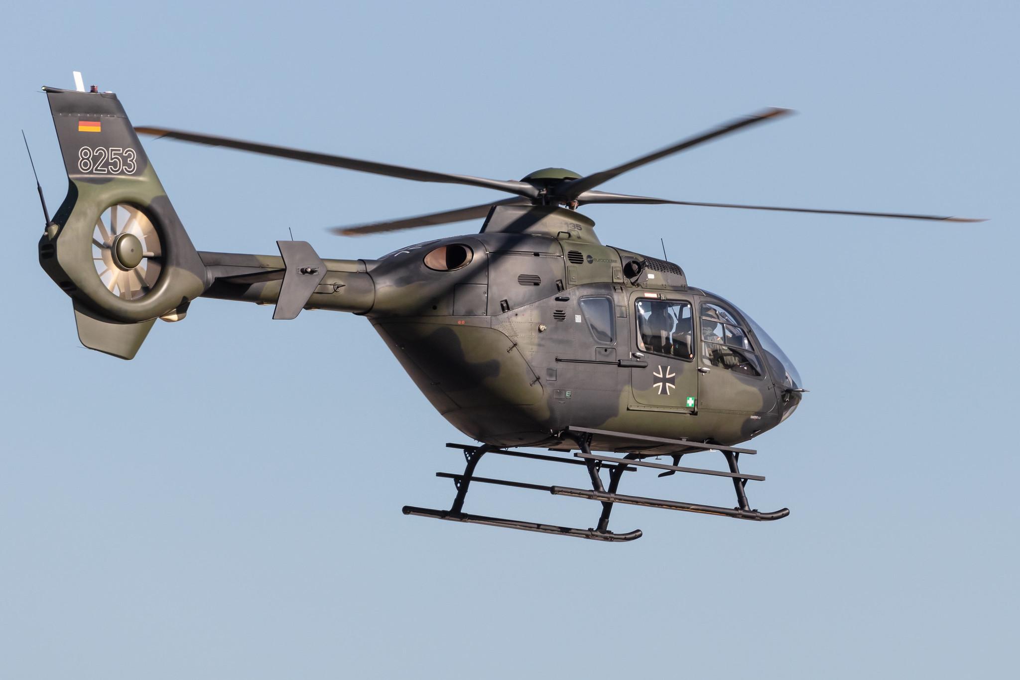 Hamburg Finkenwerder: German Army (/ GAM) | Eurocopter EC135 T1 EC35 | 82+53 | MSN 0098