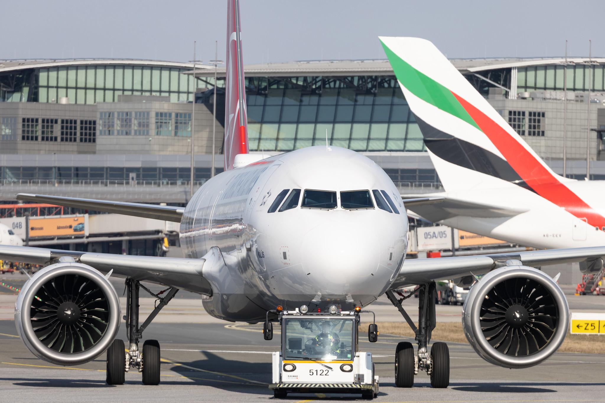 Hamburg Airport: Turkish Airlines (TK / THY) |  Airbus A321-271NX A21N | TC-LSB | MSN 08257