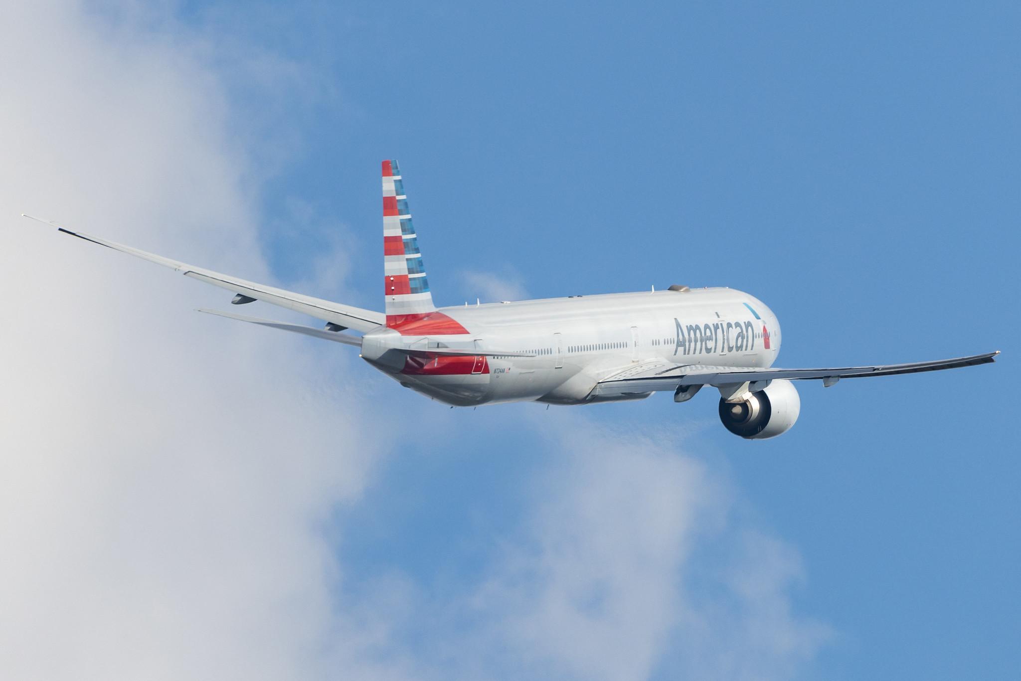 London Heathrow: American Airlines (AA / AAL) |  Boeing 777-323(ER) B77W | N724AN | MSN 31548