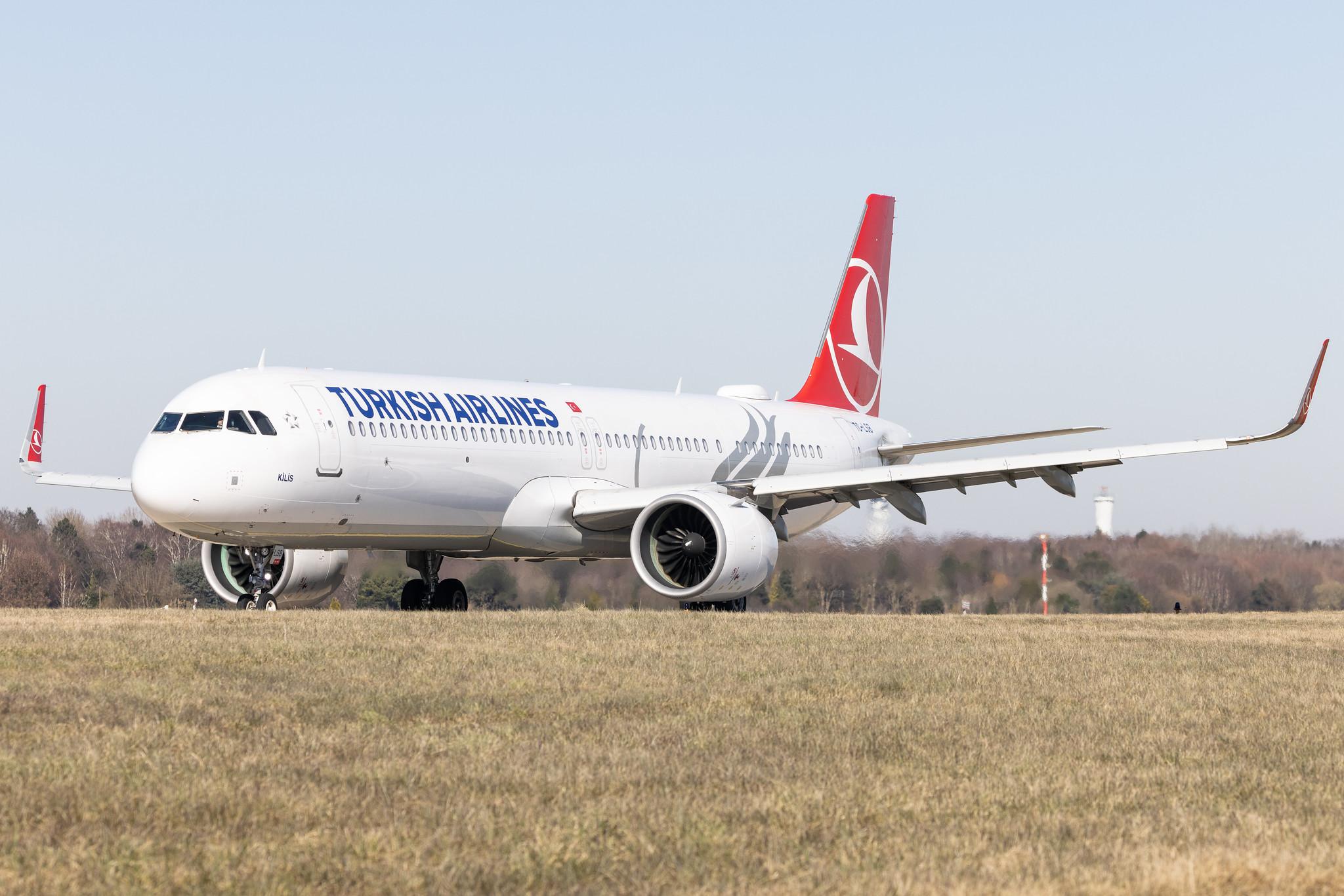 Hamburg Airport: Turkish Airlines (TK / THY) |  Airbus A321-271NX A21N | TC-LSB | MSN 08257