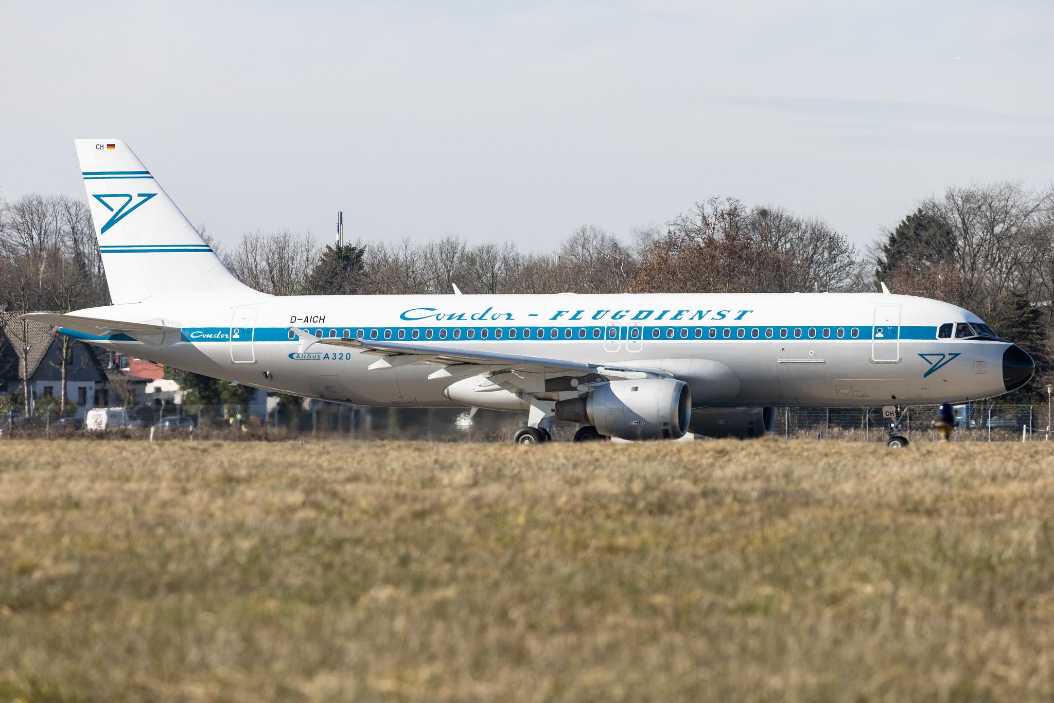 Hamburg Airport: Condor (DE / CFG) |  Livery: Retro Livery |  Airbus A320-212 A320 | D-AICH | MSN 0971