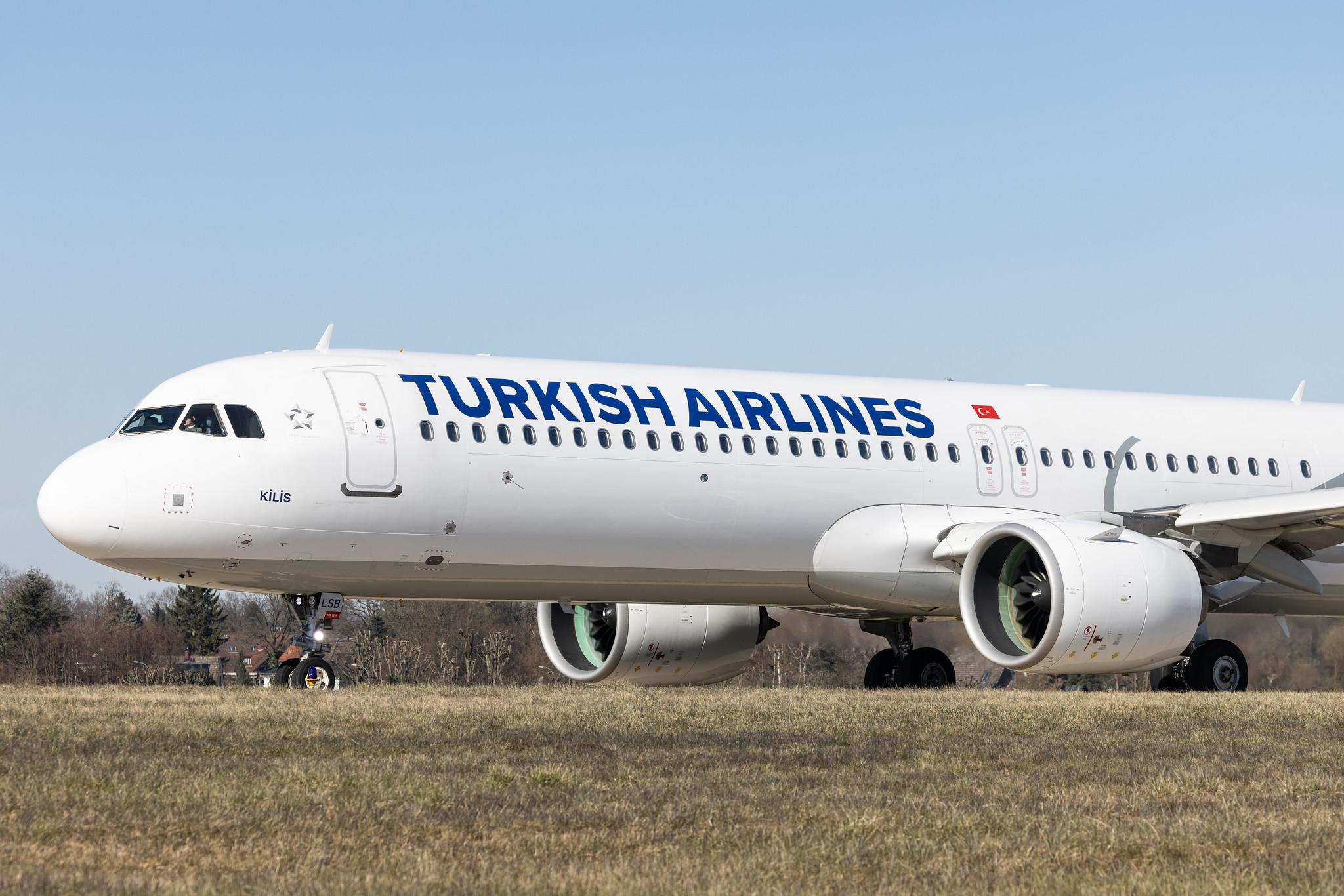 Hamburg Airport: Turkish Airlines (TK / THY) |  Airbus A321-271NX A21N | TC-LSB | MSN 08257