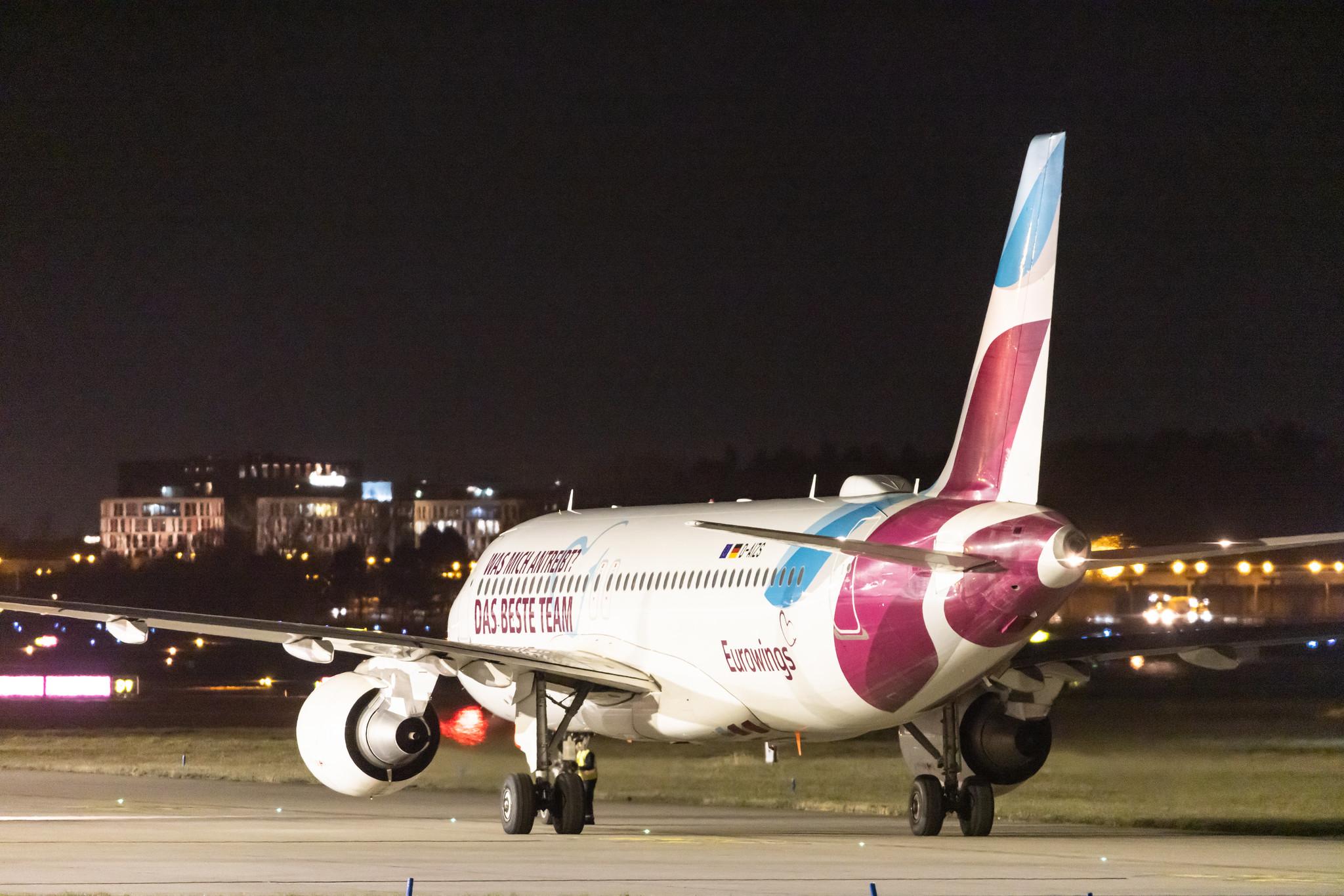 Hamburg Airport: Eurowings (EW / EWG) |  Livery: Das beste Team der Welt Livery |  Airbus A320-214 A320 | D-AIZS | MSN 5557