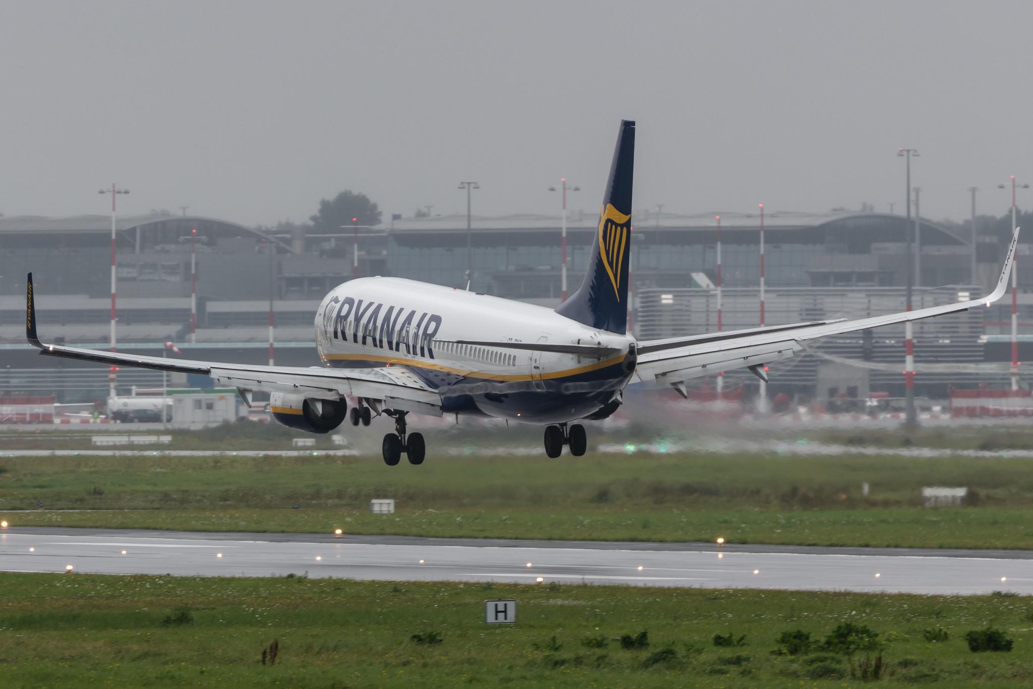 Hamburg Airport: Ryanair (FR / RYR) | Operator: Buzz |  Boeing 737-8AS B738 | SP-RKC | MSN 44738