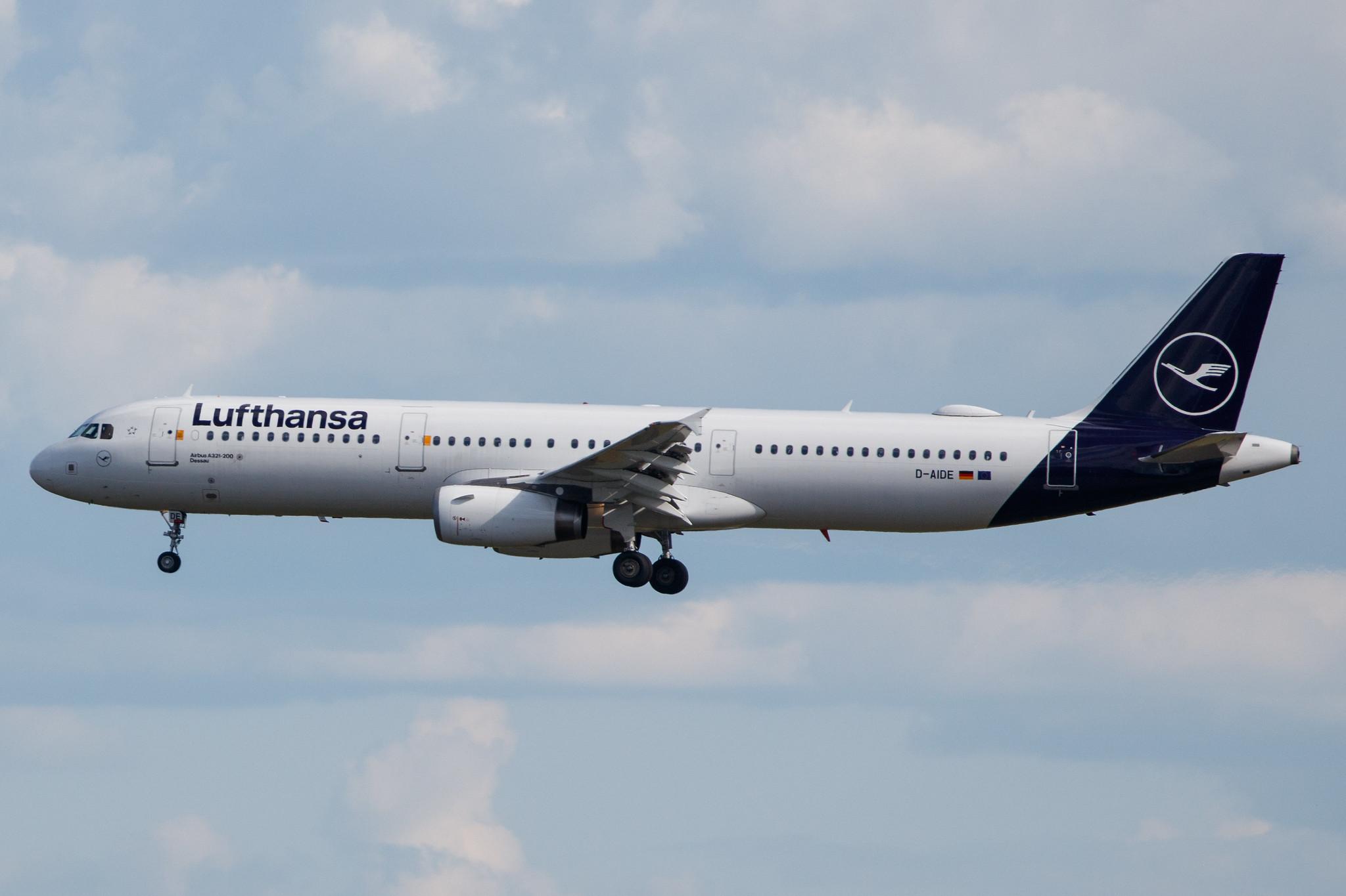 Frankfurt Airport: Lufthansa (LH / DLH) |  Airbus A321-231 A321 | D-AIDE | MSN 4607
