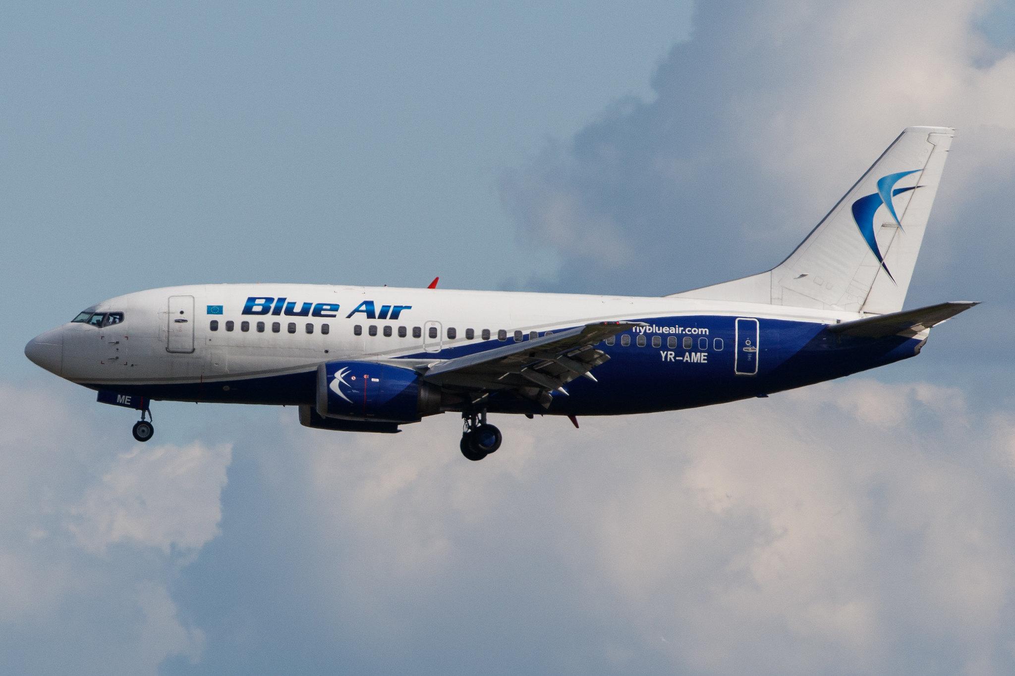 Frankfurt Airport: Blue Air (0B / BLA) |  Boeing 737-530 B735 | YR-AME | MSN 24942