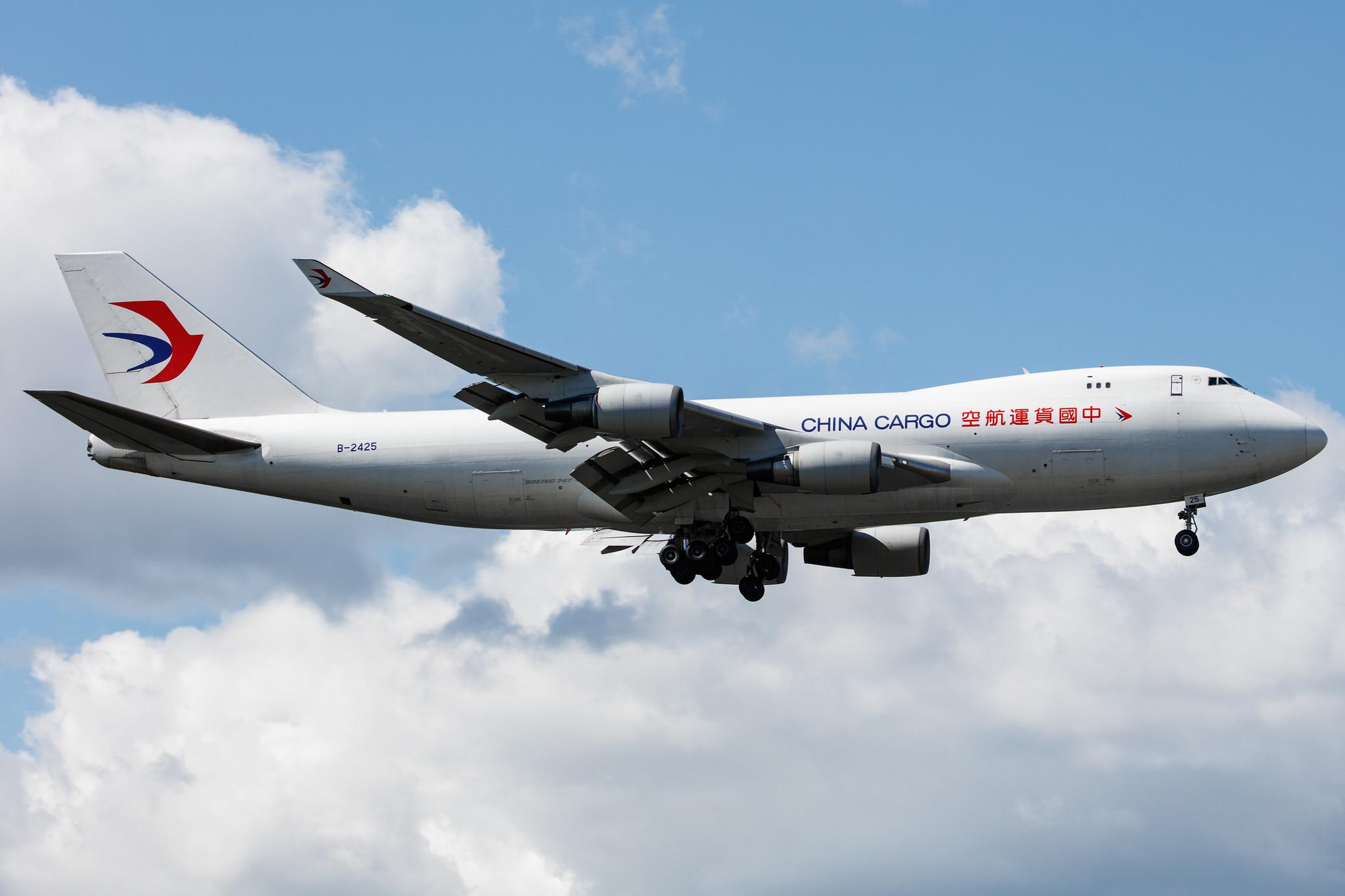 Frankfurt Airport: China Cargo Airlines (CK / CKK) |  Boeing 747-40BF(ER) B744 | B-2425 | MSN 35207