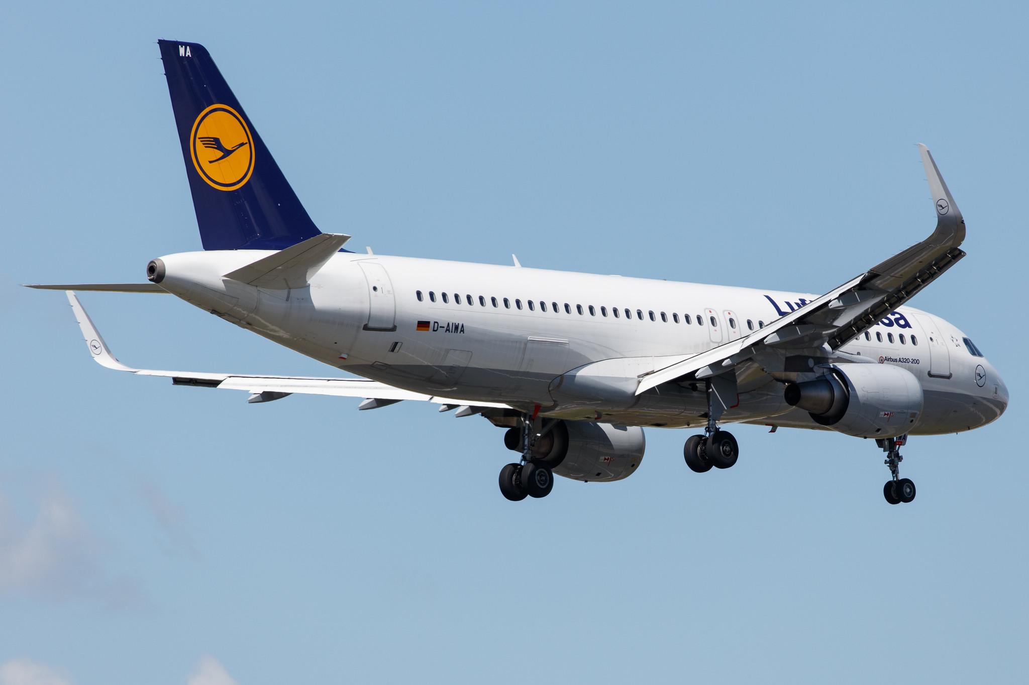 Frankfurt Airport: Lufthansa (LH / DLH) |  Airbus A320-214 A320 | D-AIWA | MSN 7681