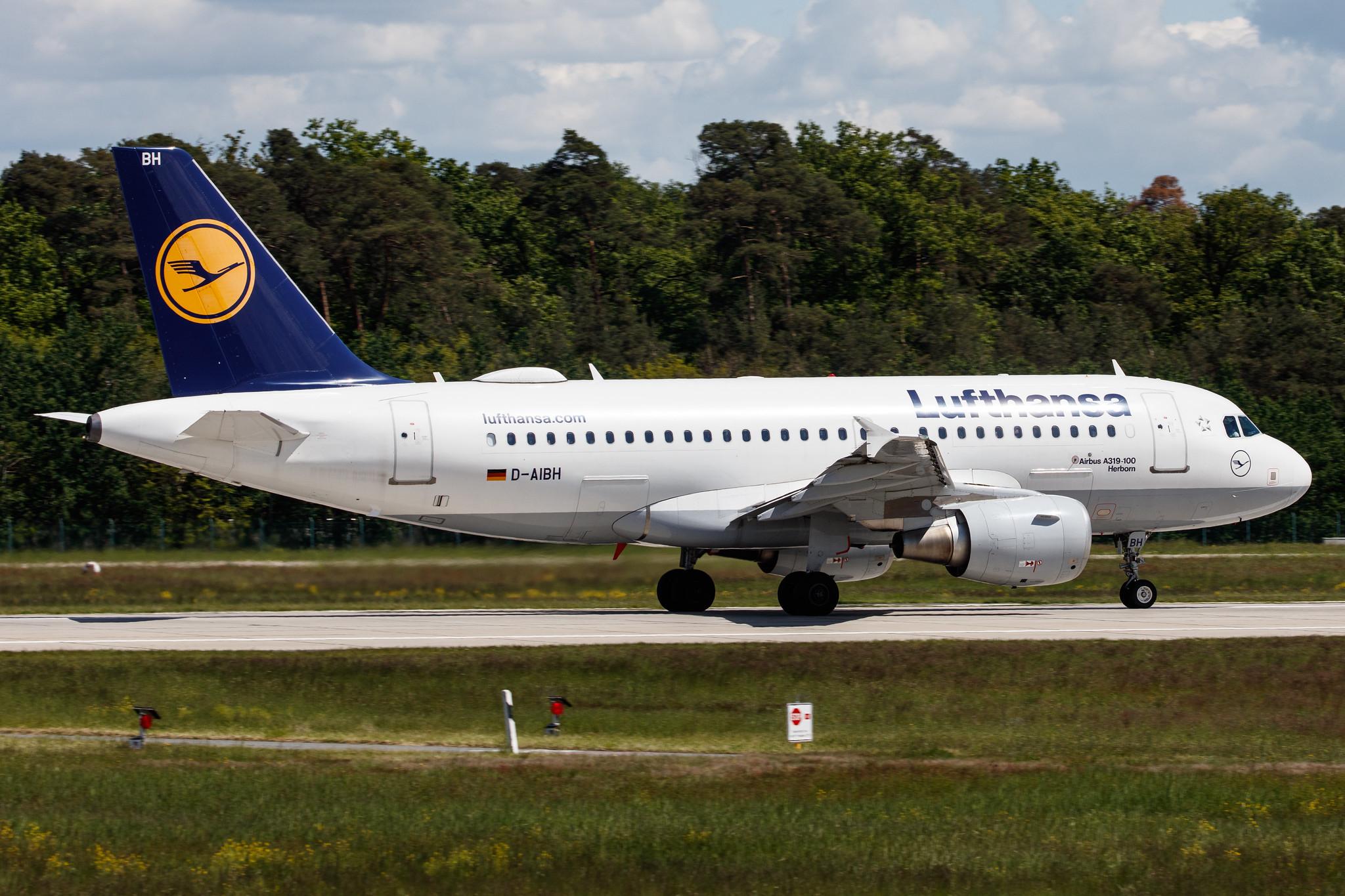Frankfurt Airport: Lufthansa (LH / DLH) |  Livery: Star Alliance Livery |  Airbus A319-112 A319 | D-AIBH | MSN 5239