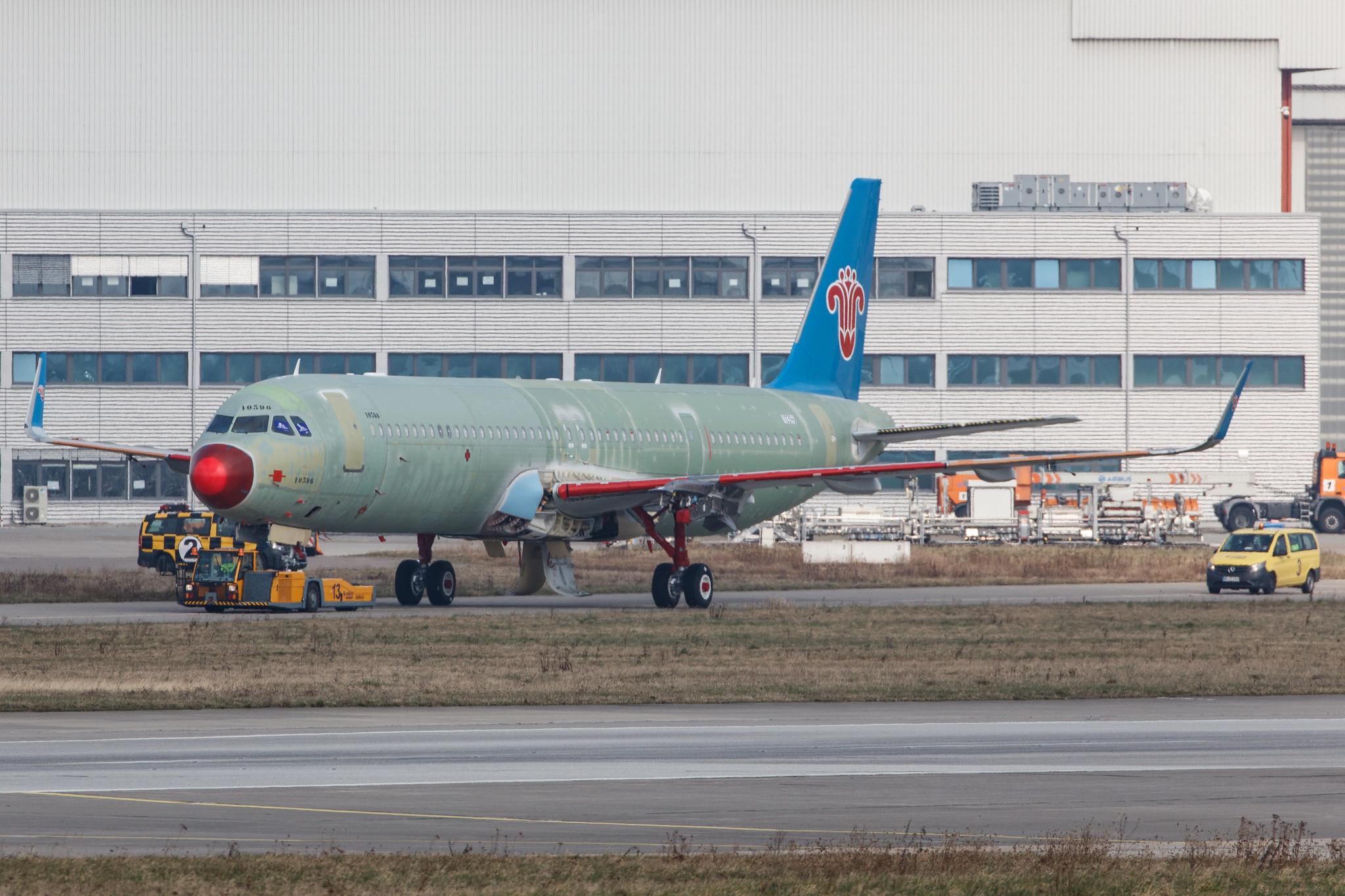 Hamburg Finkenwerder: China Southern Airlines (CZ / CSN) |  Airbus A321-253NX A21N | D-AVXM (B-324P) | MSN 10396