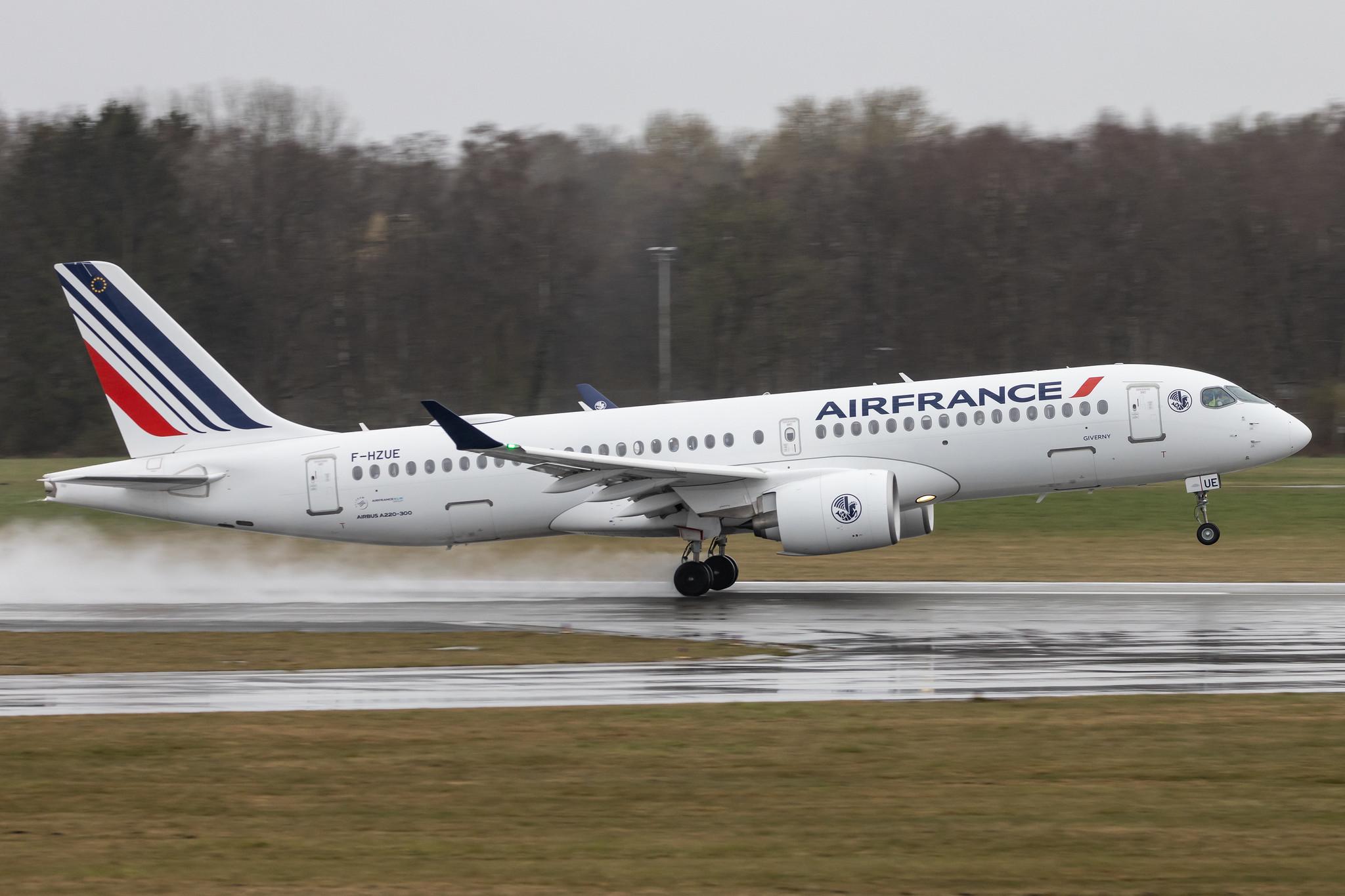 Hamburg Airport: Air France (AF / AFR) |  Airbus A220-300 BCS3 | F-HZUE | MSN 55146