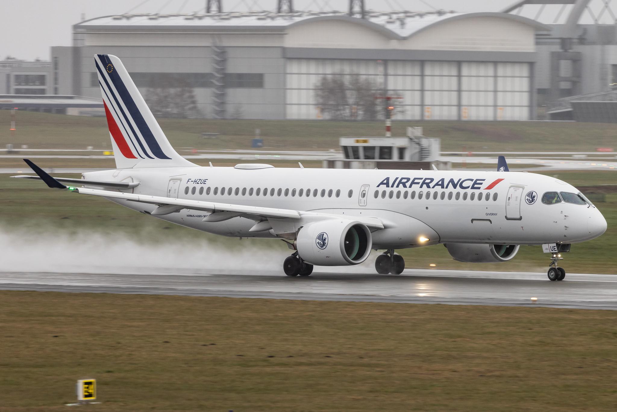 Hamburg Airport: Air France (AF / AFR) |  Airbus A220-300 BCS3 | F-HZUE | MSN 55146