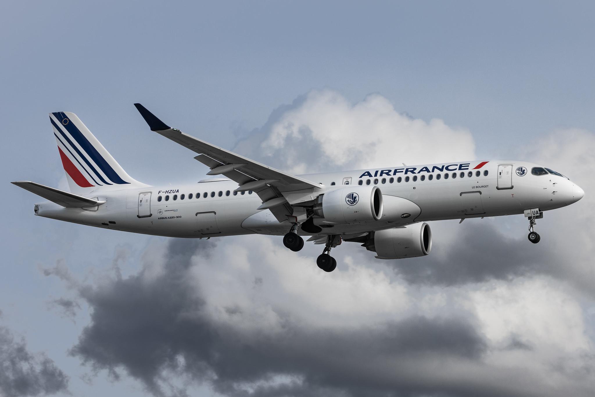 Hamburg Airport: Air France (AF / AFR) |  Airbus A220-300 BCS3 | F-HZUA | MSN 55134