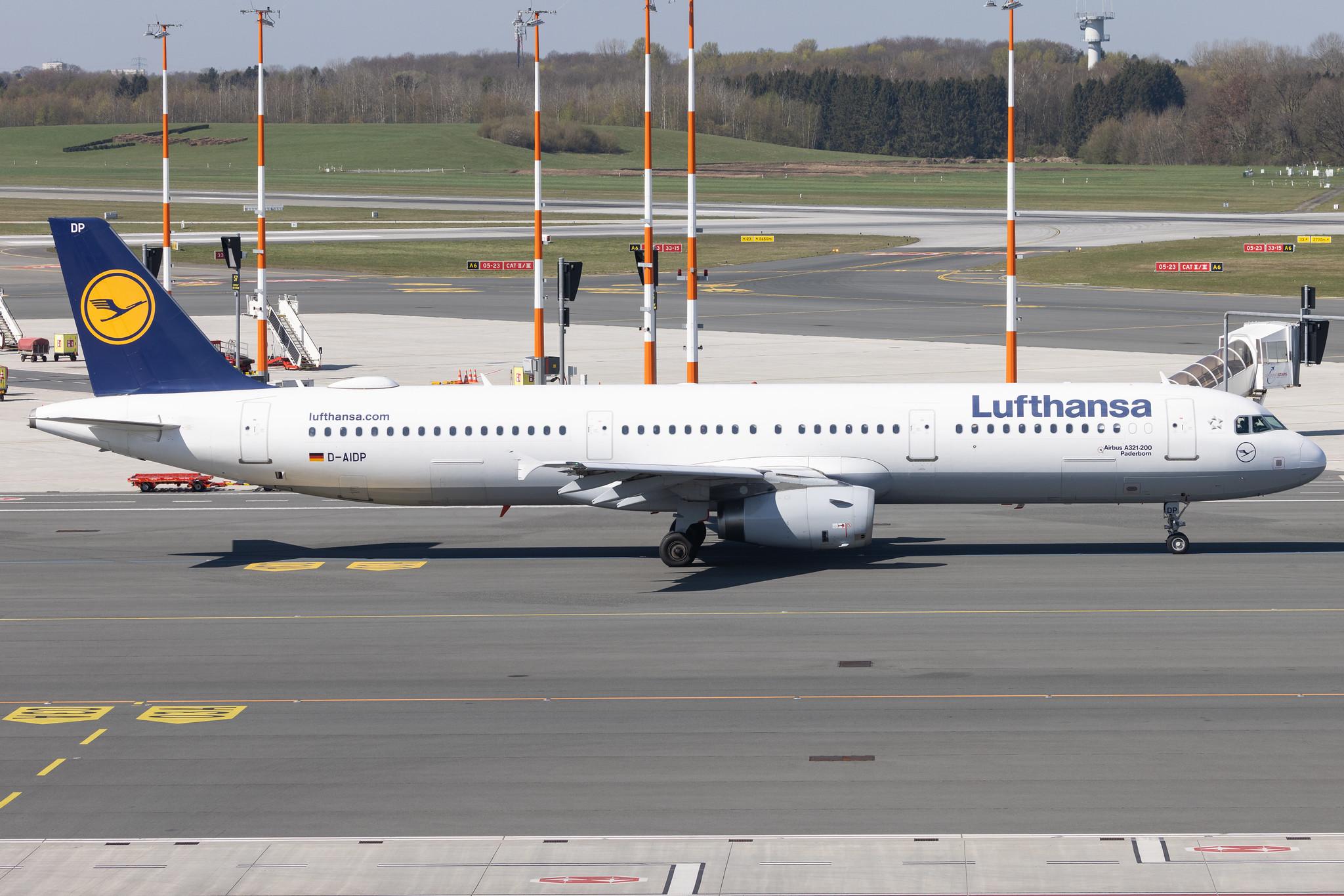 Hamburg Airport: Lufthansa (LH / DLH) |  Airbus A321-231 A321 | D-AIDP | MSN 5049
