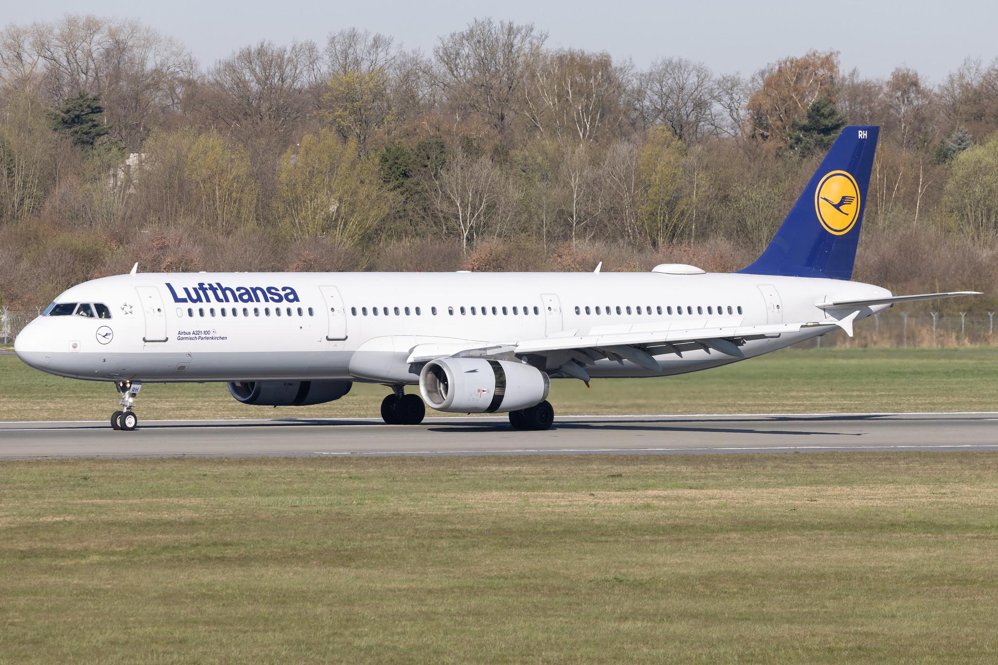 Hamburg Airport: Lufthansa (LH / DLH) |  Airbus A321-131 A321 | D-AIRH | MSN 0412