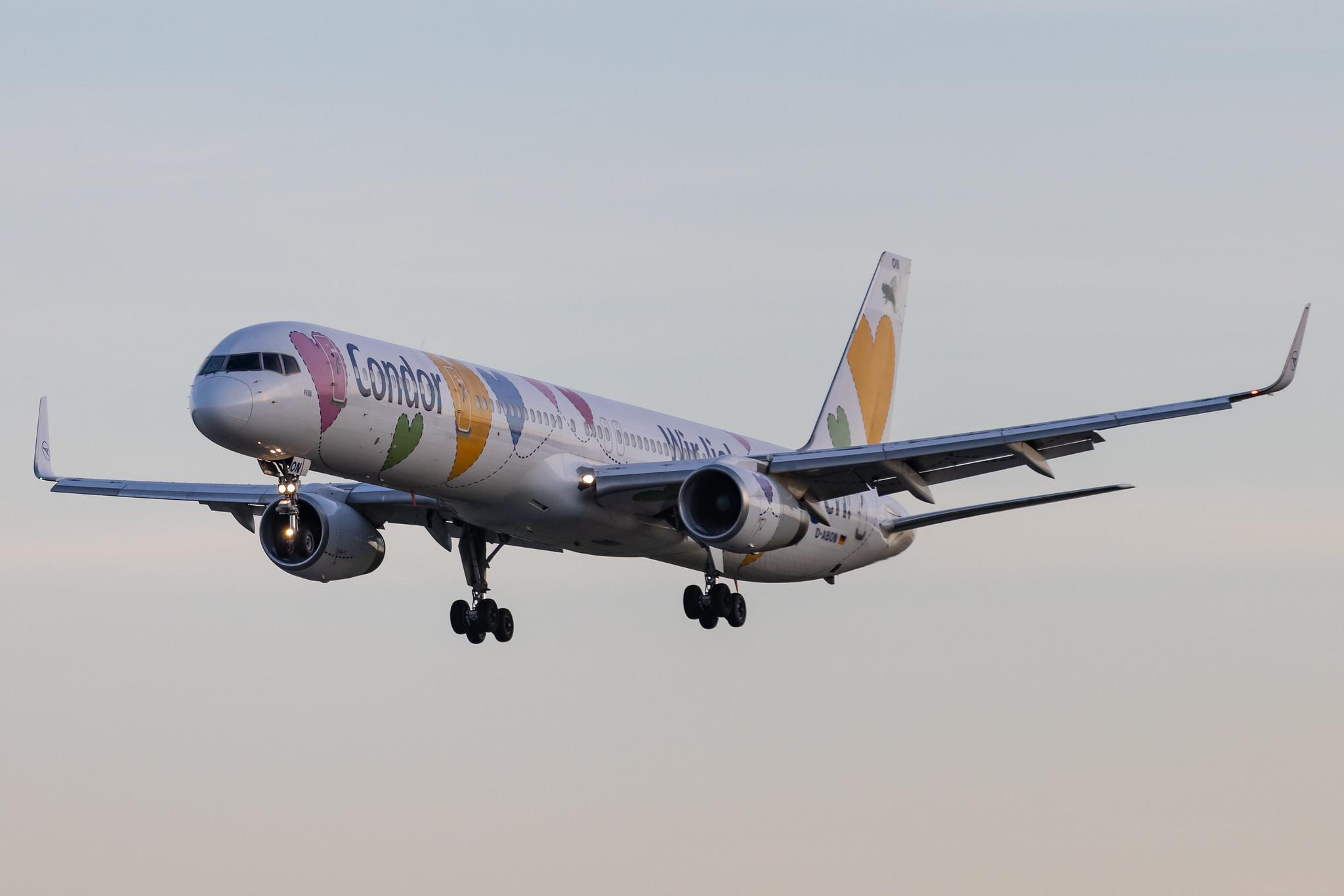 Hamburg Airport: Condor (DE / CFG) |  Livery: Wir Lieben Fliegen Livery |  Boeing 757-330 B753 | D-ABON | MSN 29023