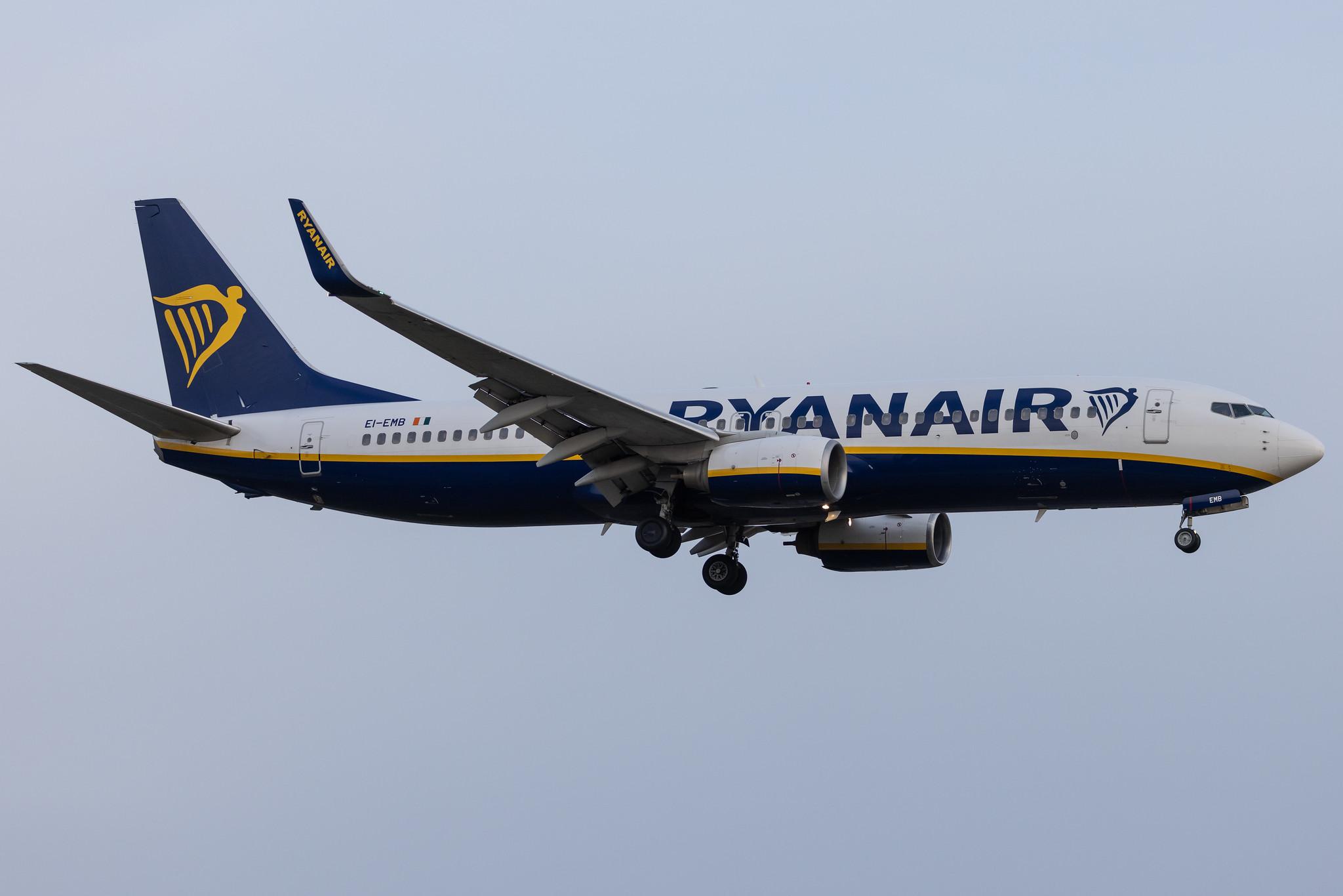 Hamburg Airport: Ryanair (FR / RYR) |  Boeing 737-8AS B738 | EI-EMB | MSN 38511