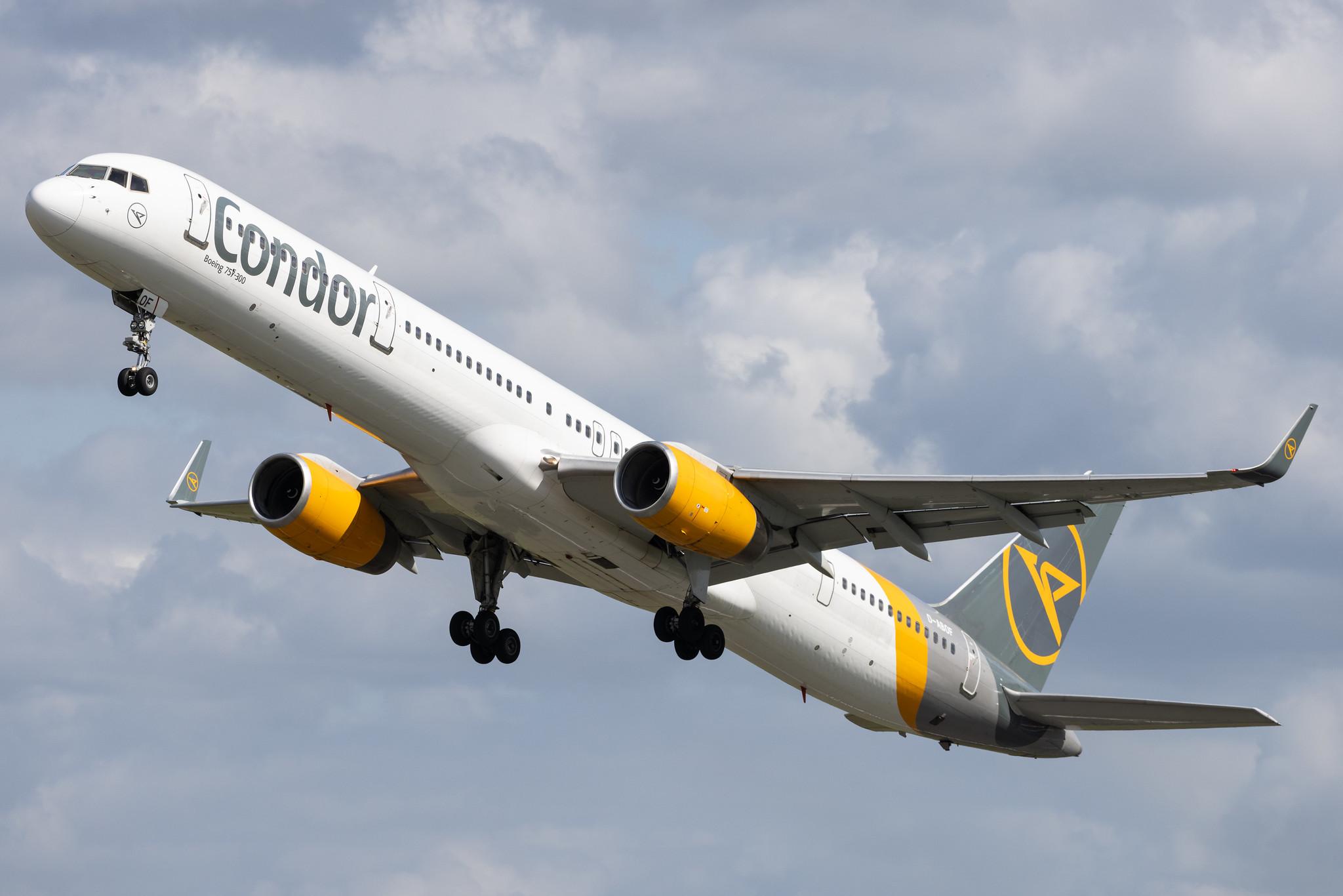 Hamburg Airport: Condor (DE / CFG) |  Boeing 757-330 B753 | D-ABOF | MSN 29013