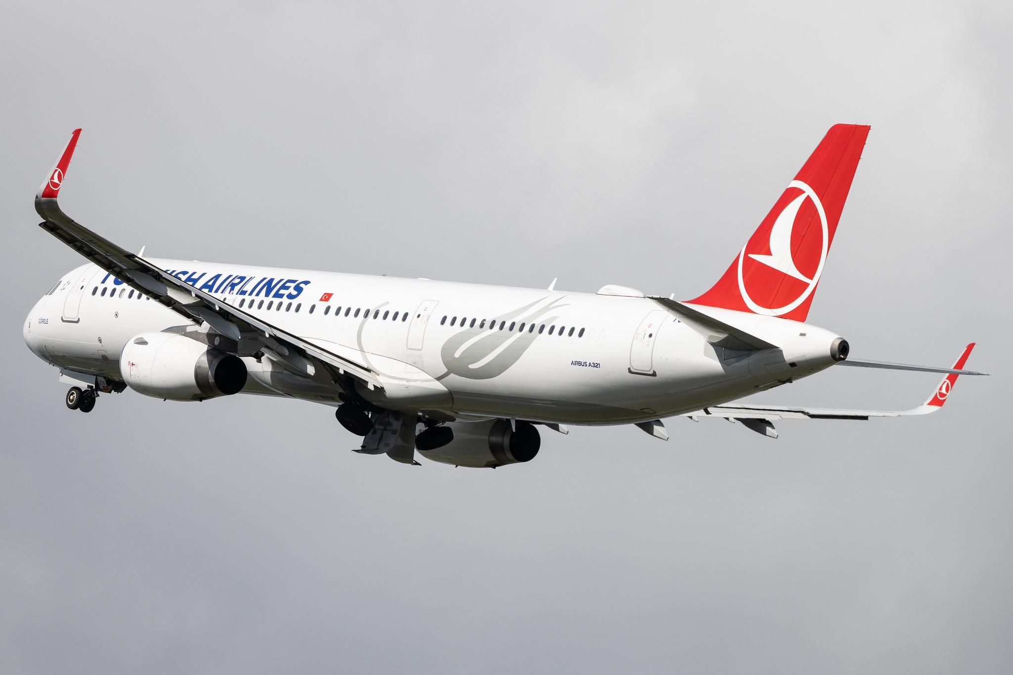 Hamburg Airport: Turkish Airlines (TK / THY) |  Airbus A321-231 A321 | TC-JTK | MSN 7146