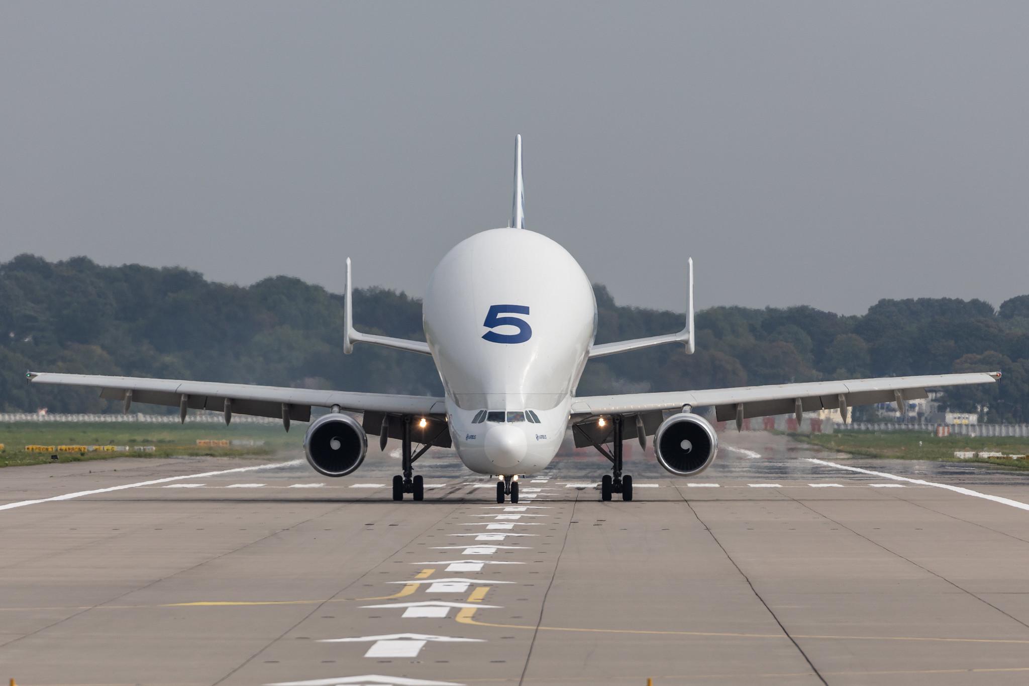 Hamburg Finkenwerder: Airbus Transport International (4Y / BGA) |  Airbus A300-608ST Beluga A3ST | F-GSTF | MSN 796