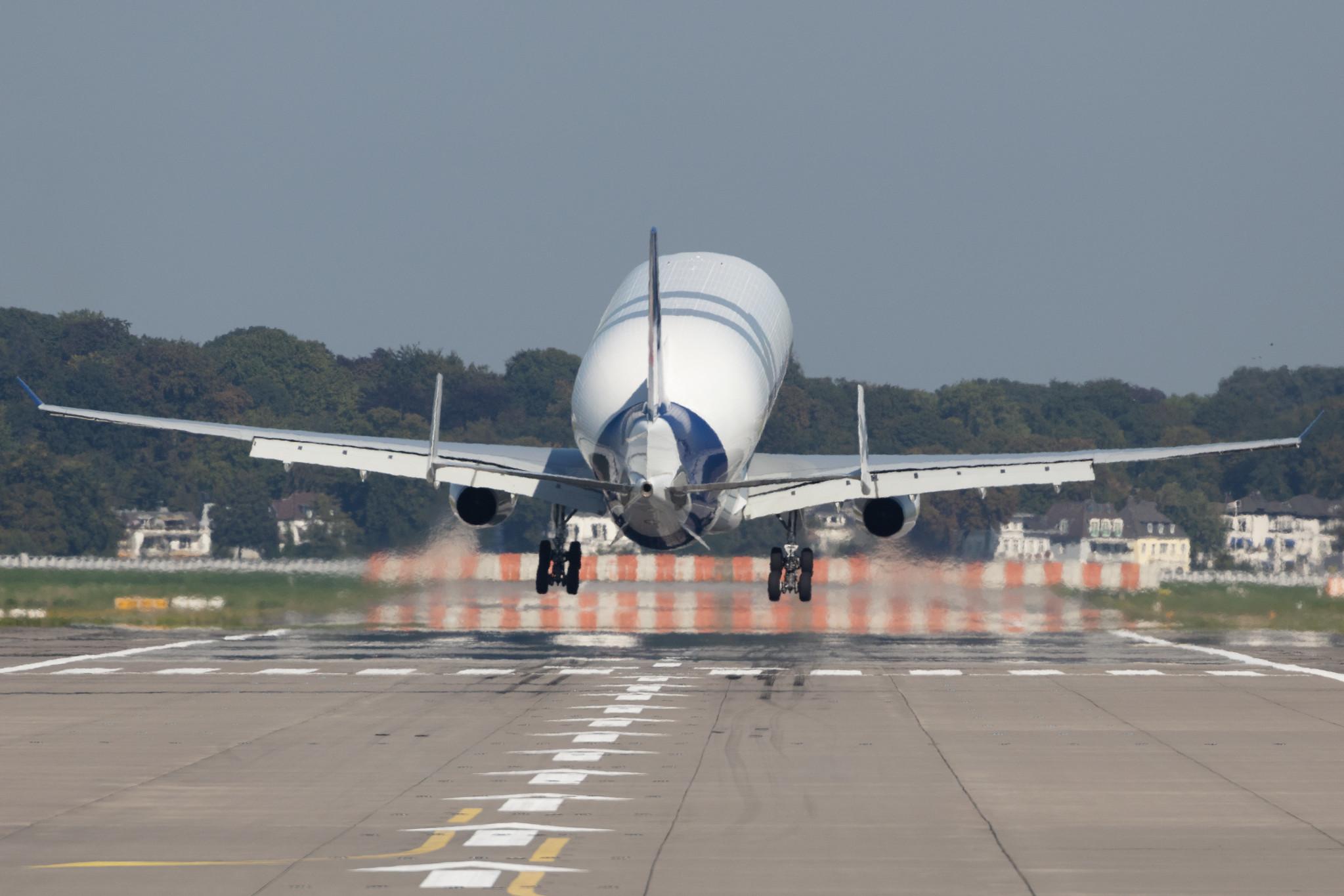 Hamburg Finkenwerder: Airbus Transport International (4Y / BGA) |  Airbus A330-743L Beluga XL A337 | F-GXLH | MSN 1853