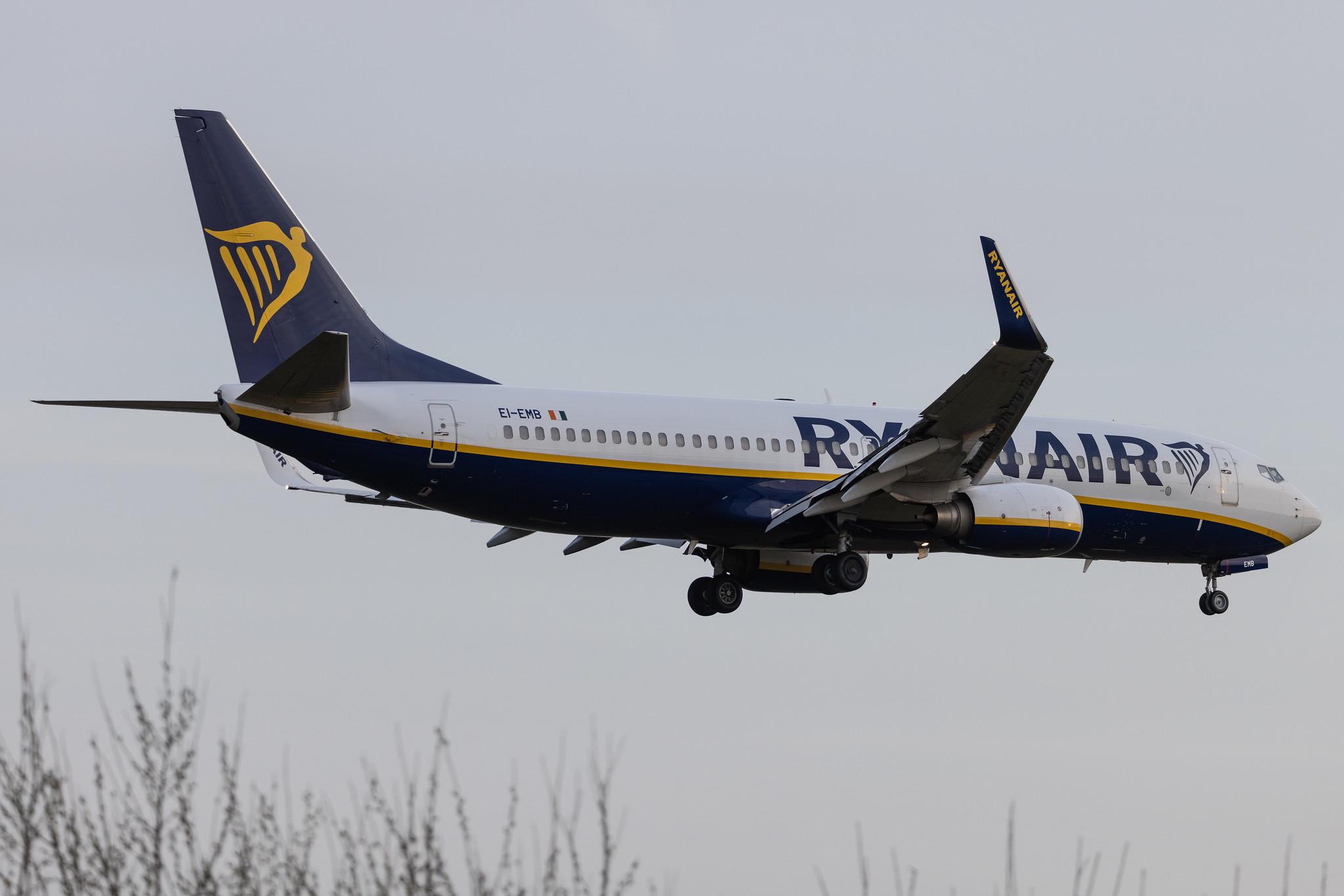 Hamburg Airport: Ryanair (FR / RYR) |  Boeing 737-8AS B738 | EI-EMB | MSN 38511