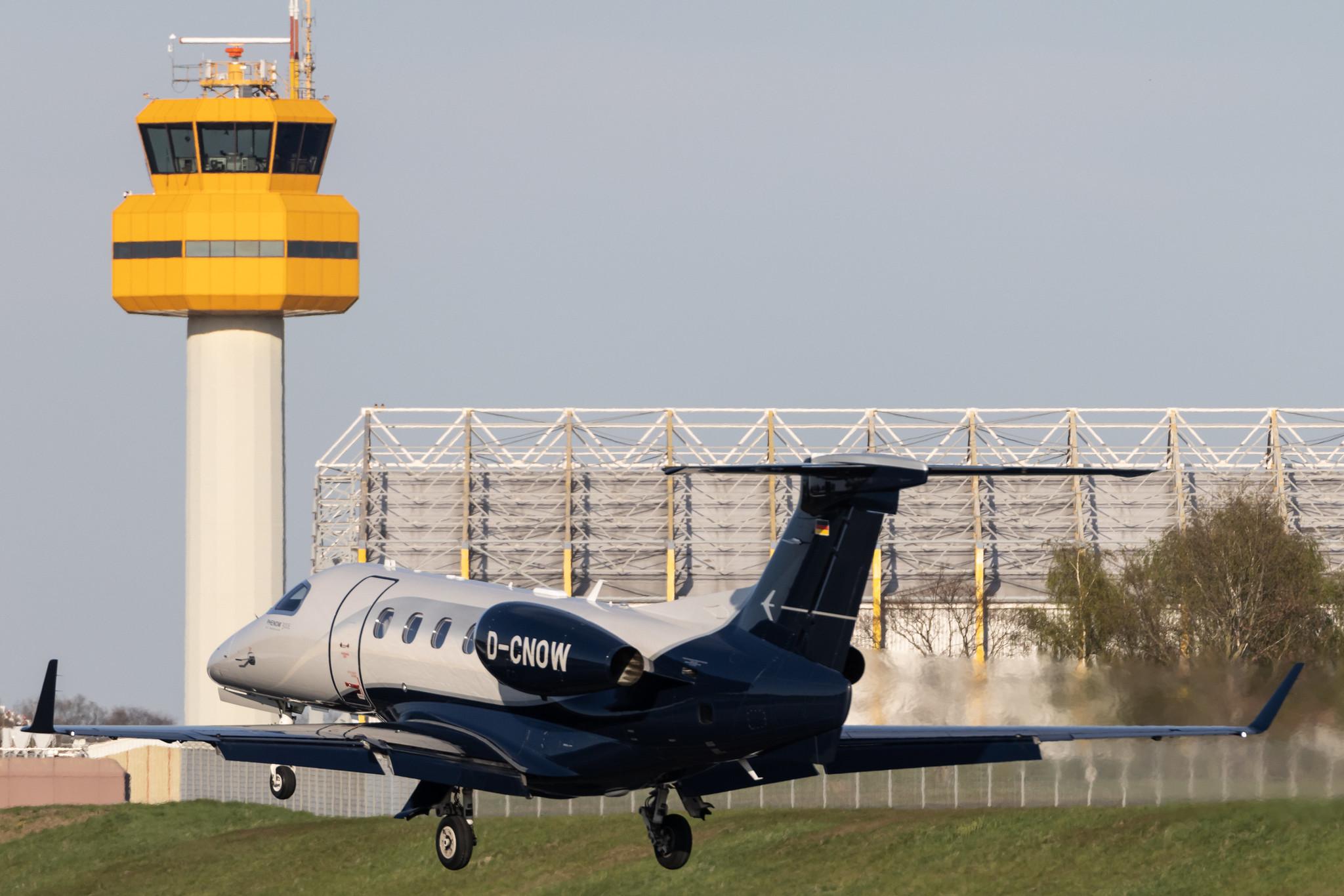 Hamburg Airport: ProAir Aviation (/ PAV) |  Embraer Phenom 300E E55P | D-CNOW | MSN 50500611