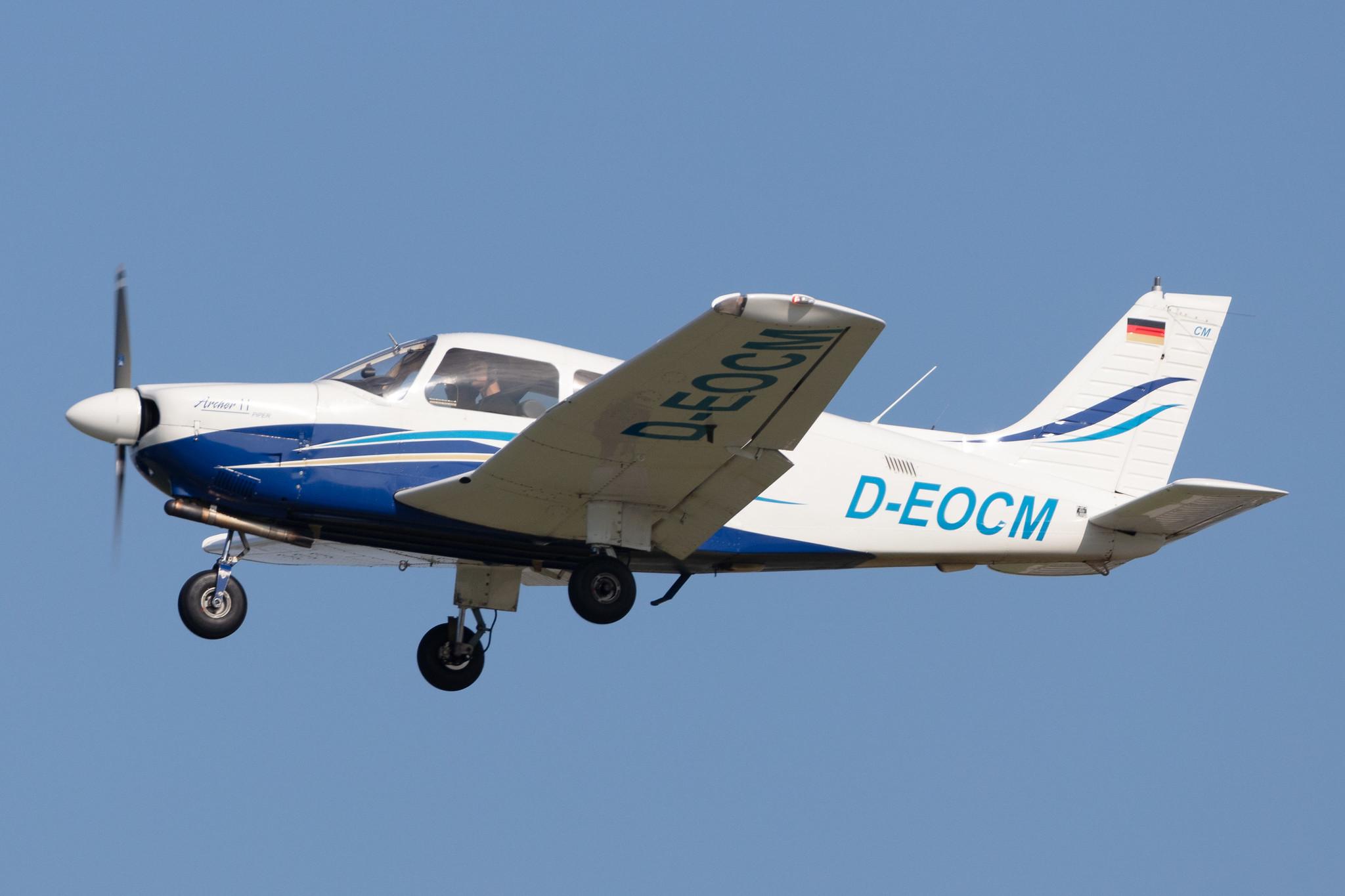 Hamburg Finkenwerder: Private owner |  Piper PA-28-181 Archer II P28A | D-EOCM | MSN 2890118