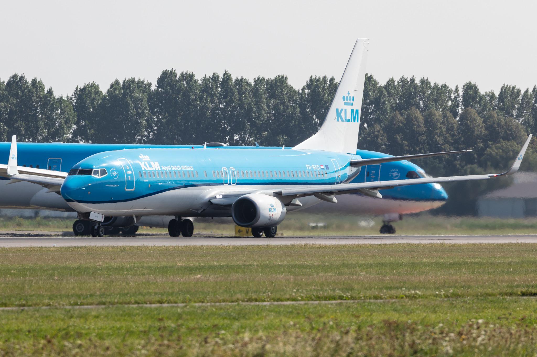 Amsterdam Schiphol: KLM (KL / KLM) |  Boeing 737-8K2 B738 | PH-BXD | MSN 29134