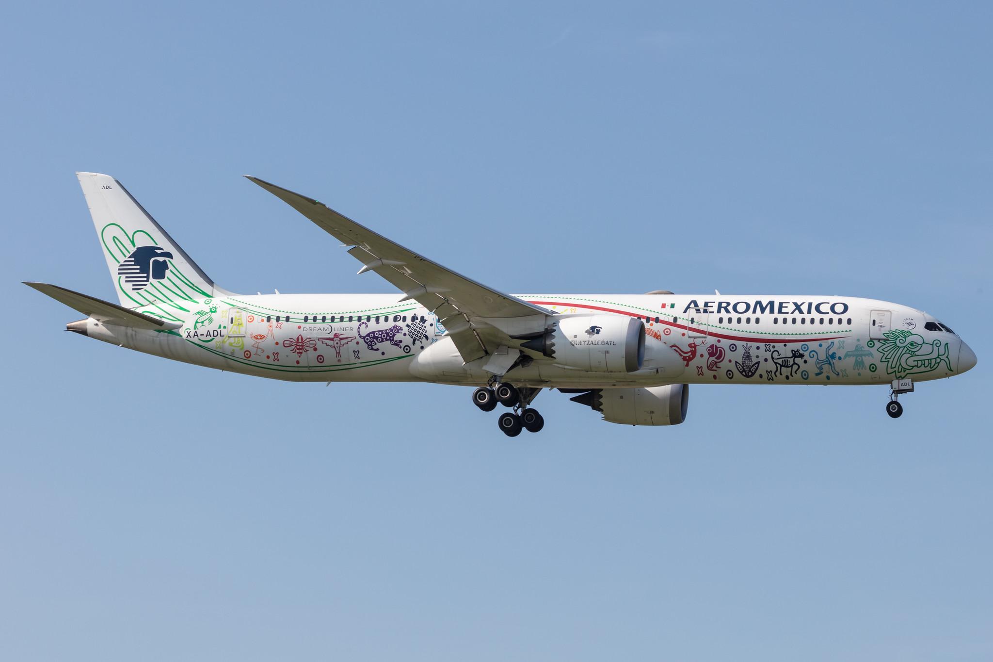 Amsterdam Schiphol: Aeromexico (AM / AMX) |  Livery: Quetzalcoatl Livery |  Boeing 787-9 Dreamliner B789 | XA-ADL | MSN 43859